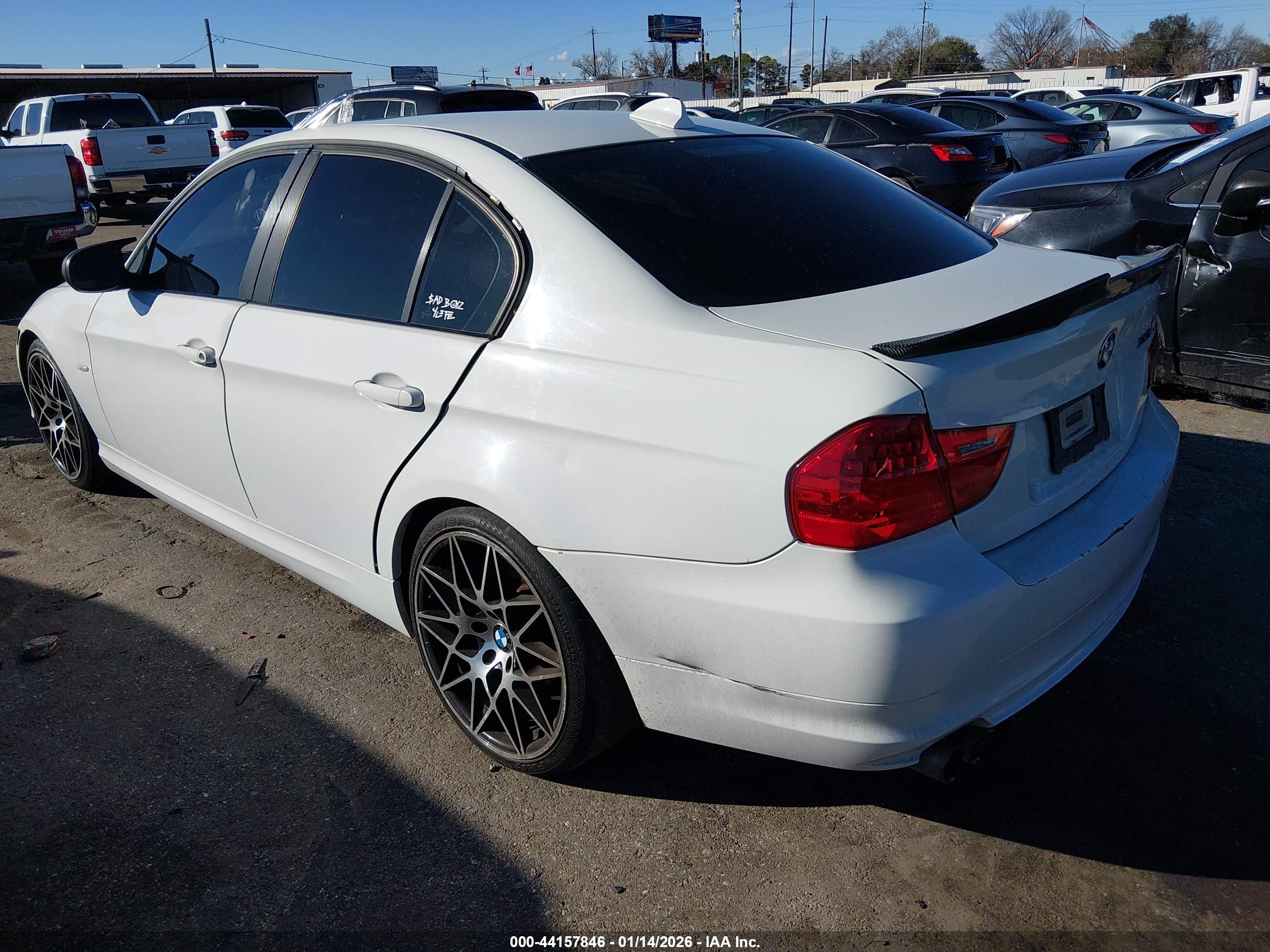 BMW 328I image 3