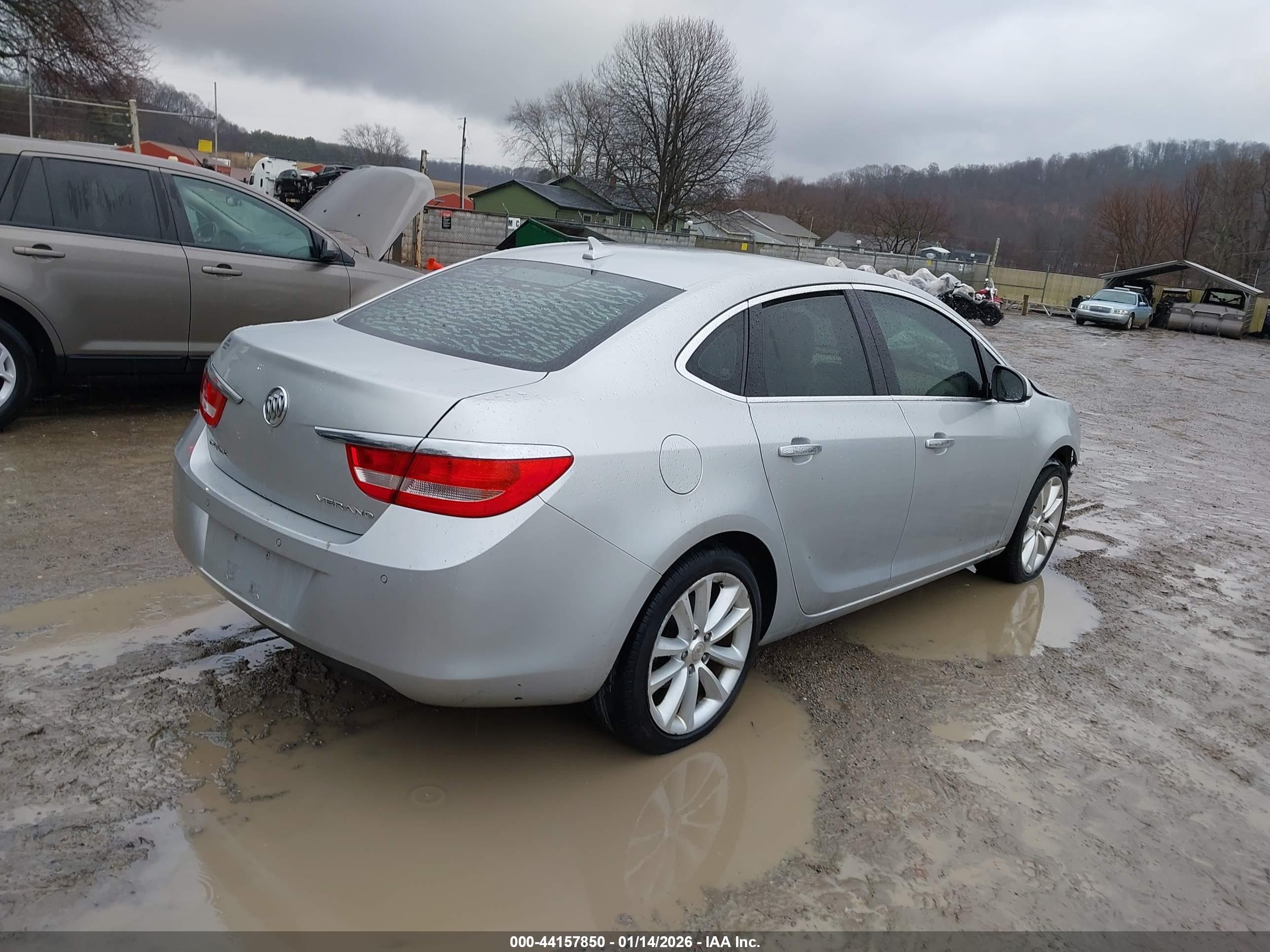 BUICK VERANO image 4