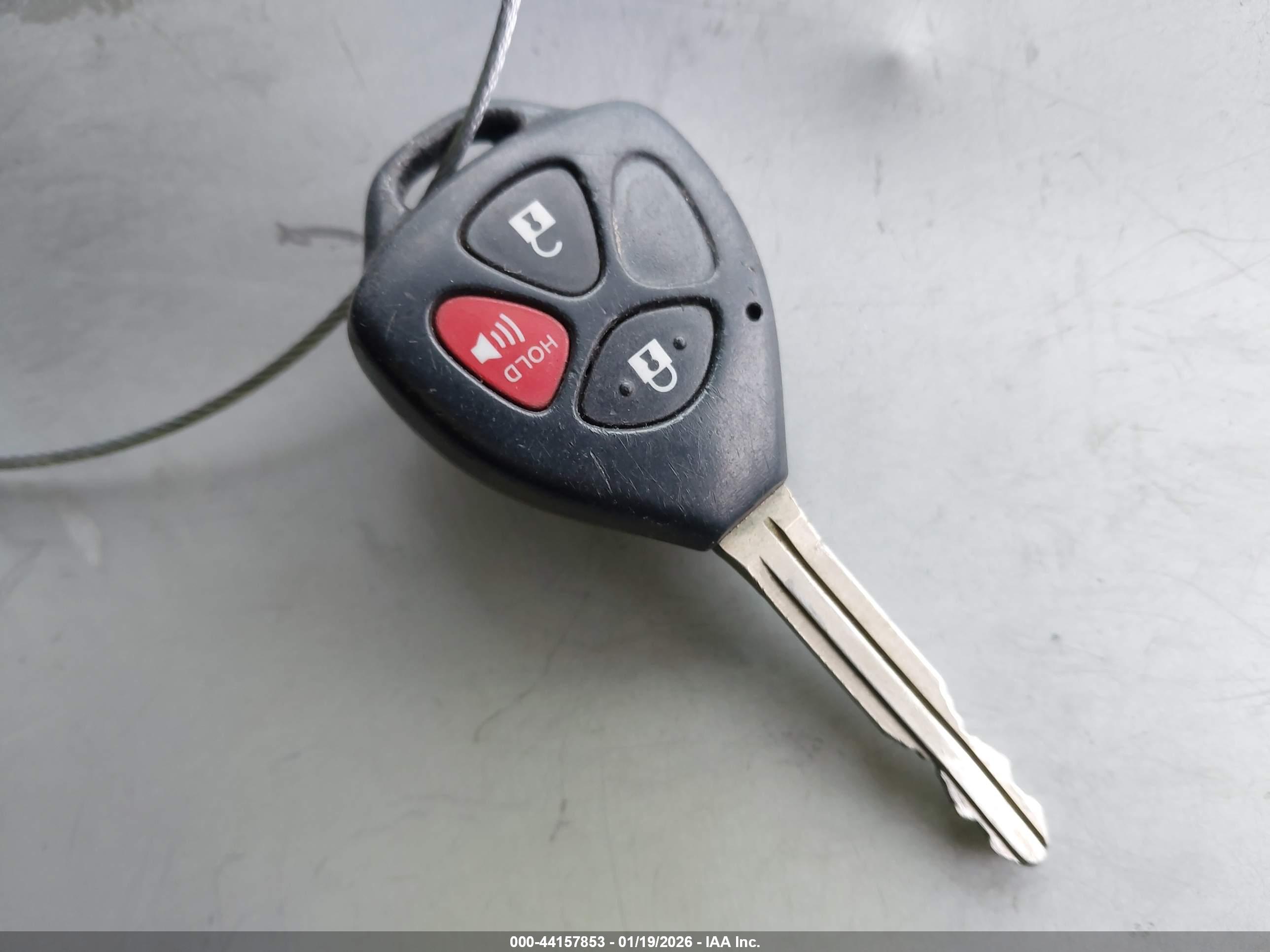 TOYOTA YARIS image 11