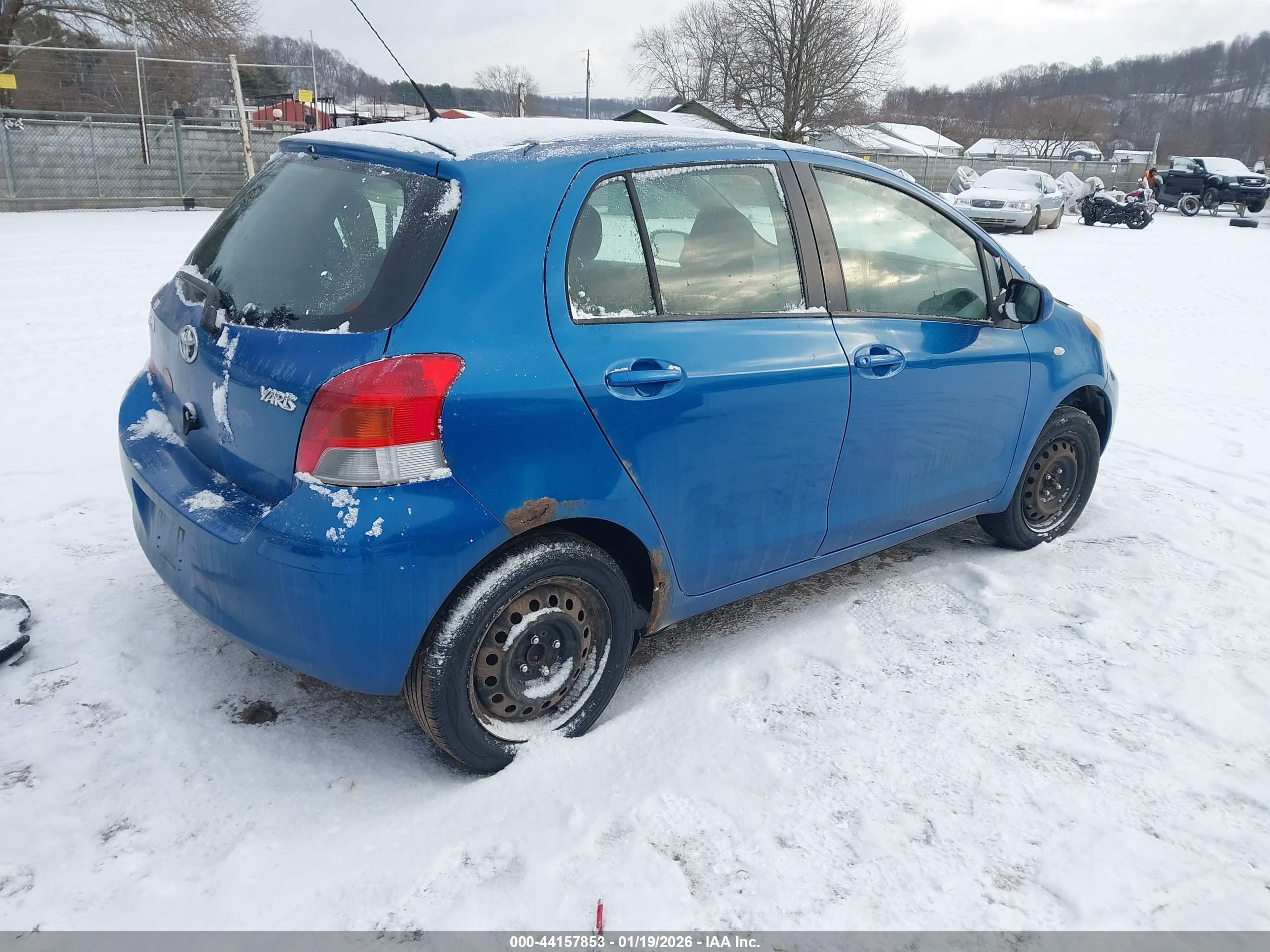 TOYOTA YARIS image 4