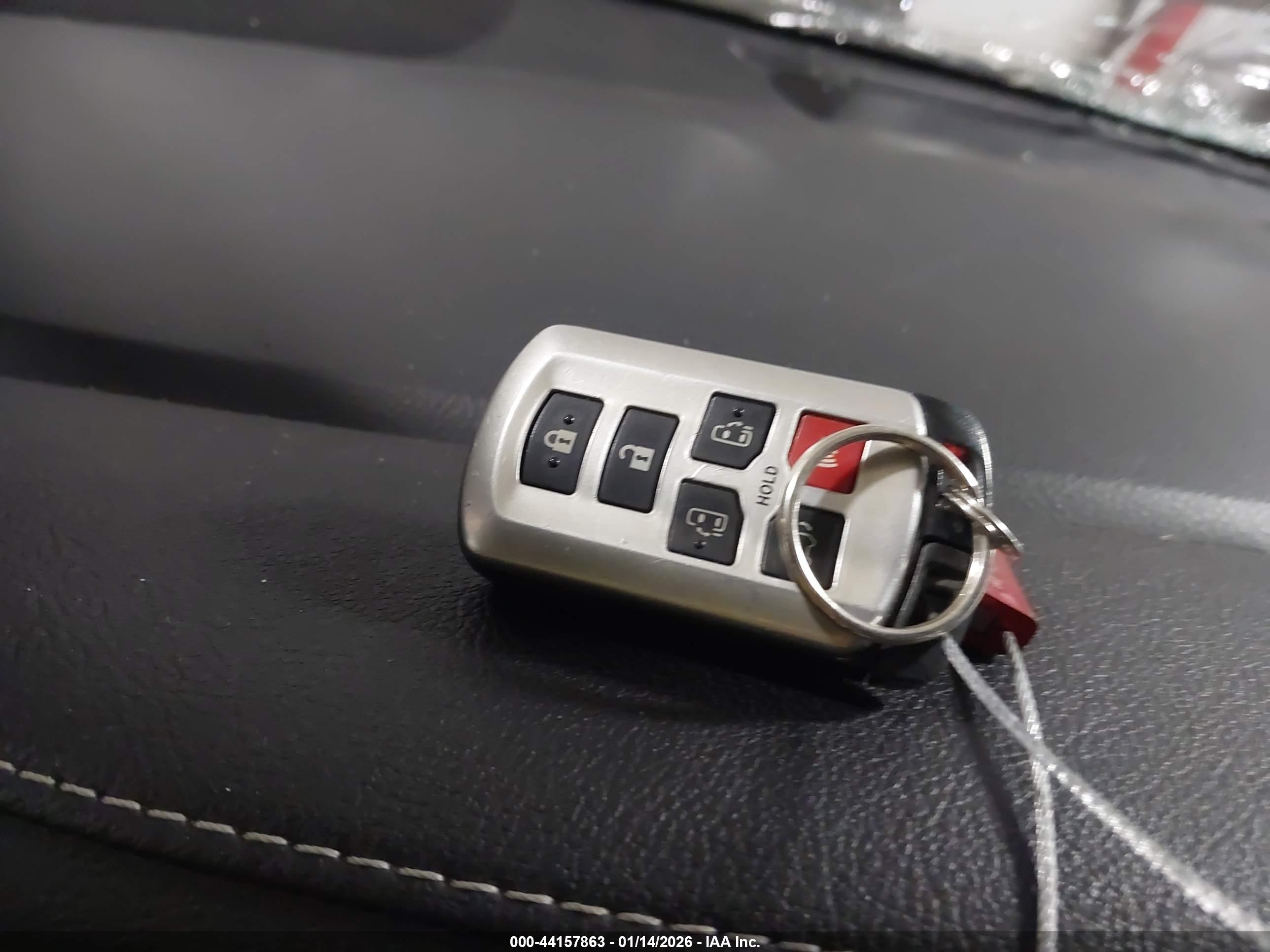 TOYOTA SIENNA image 11
