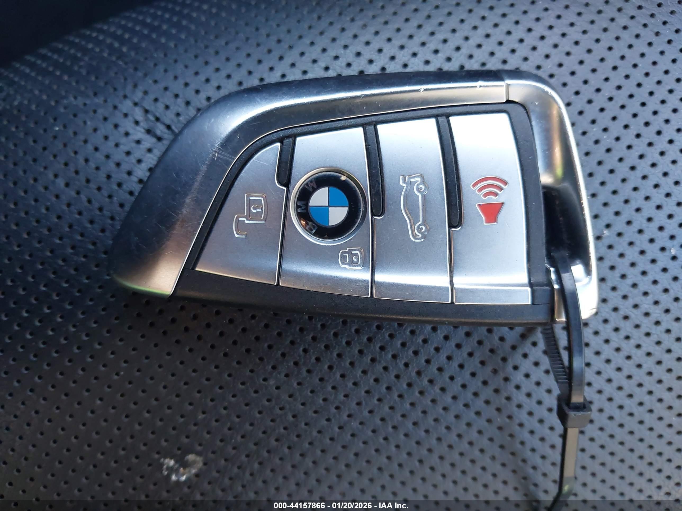 BMW 840 image 11