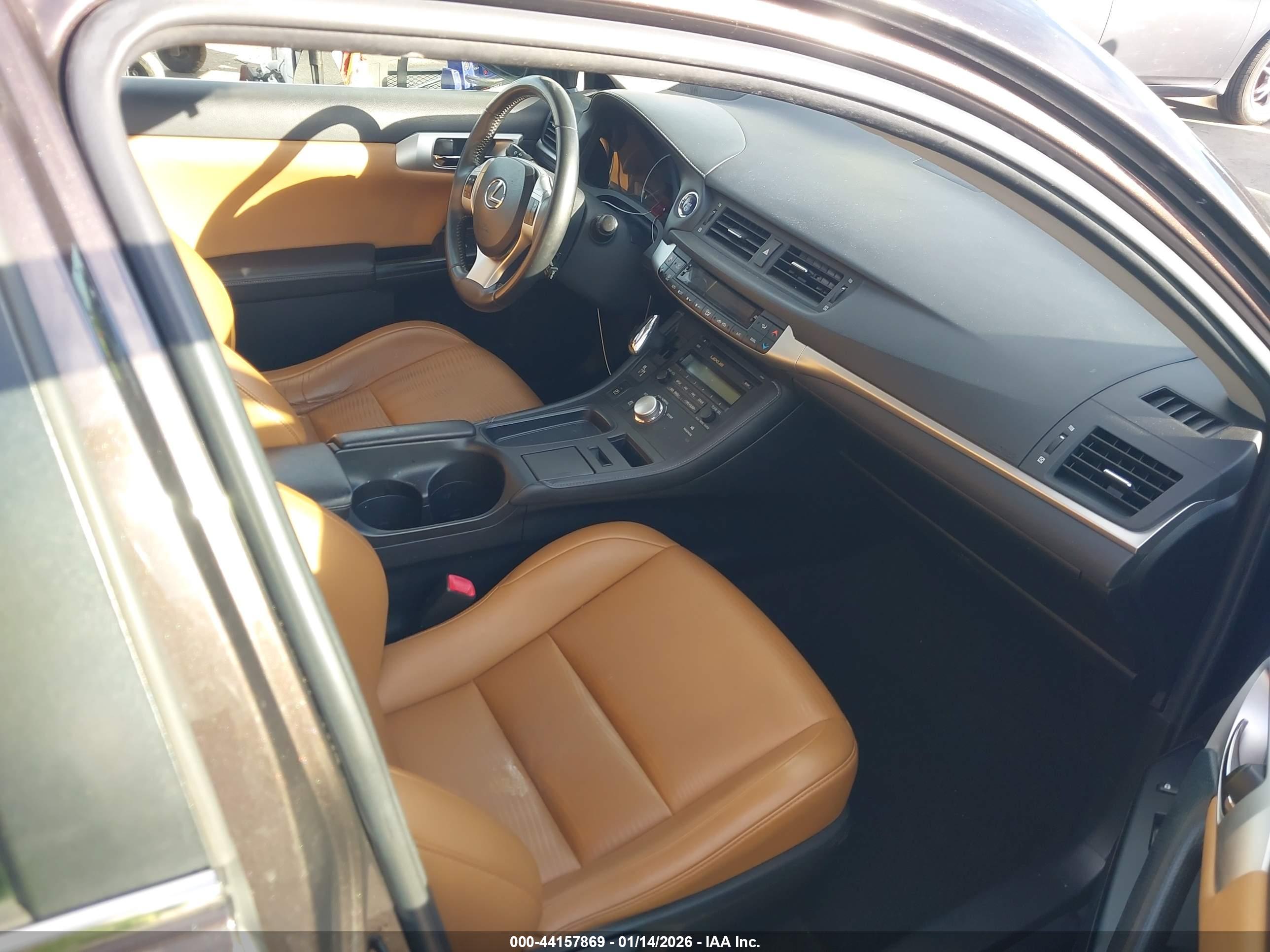 LEXUS CT image 5