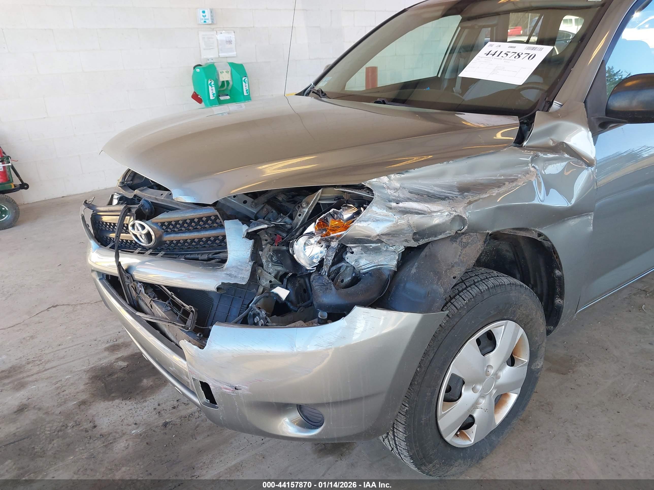 TOYOTA RAV4 image 6