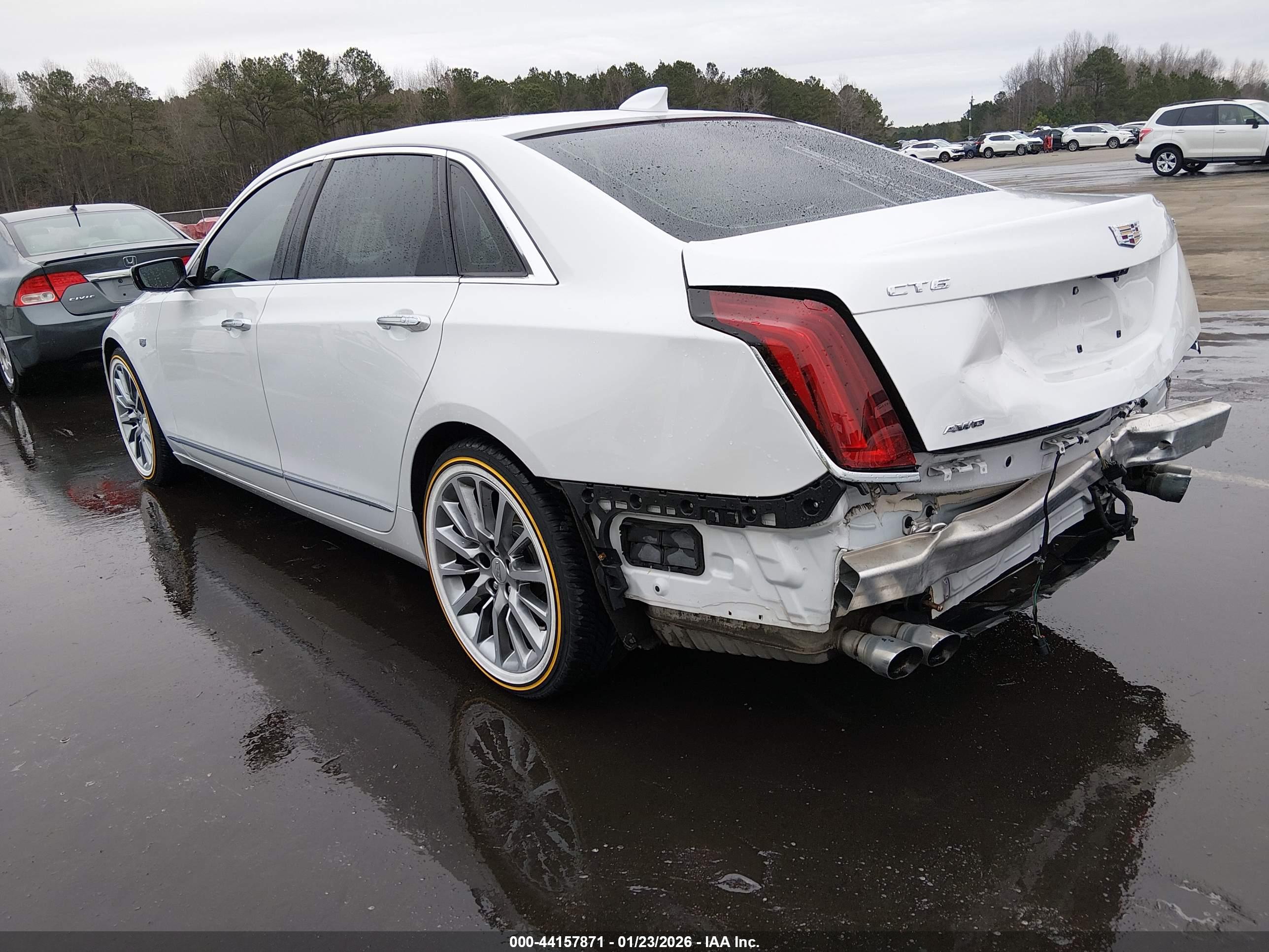 CADILLAC CT6 image 3