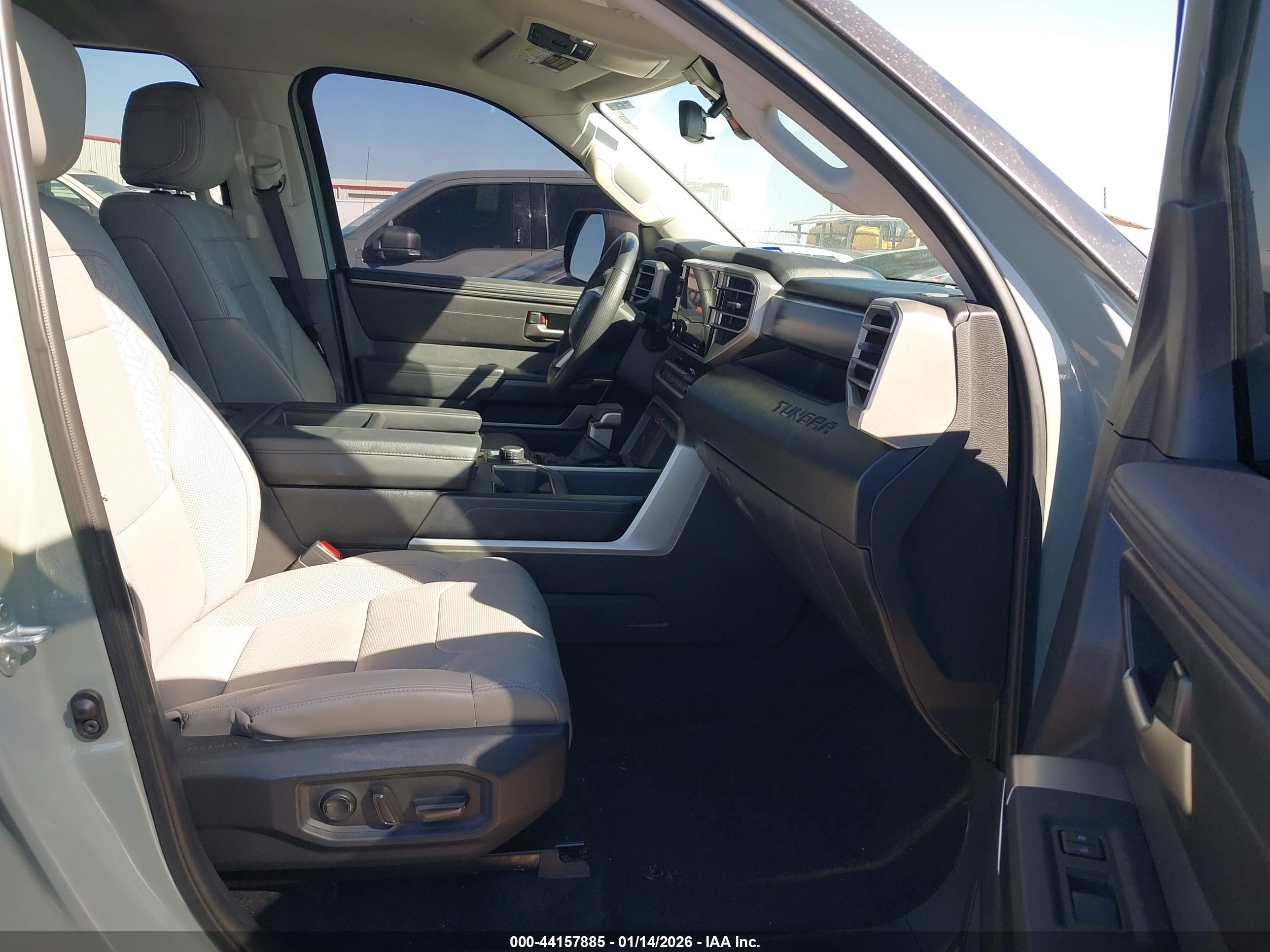 TOYOTA TUNDRA image 5