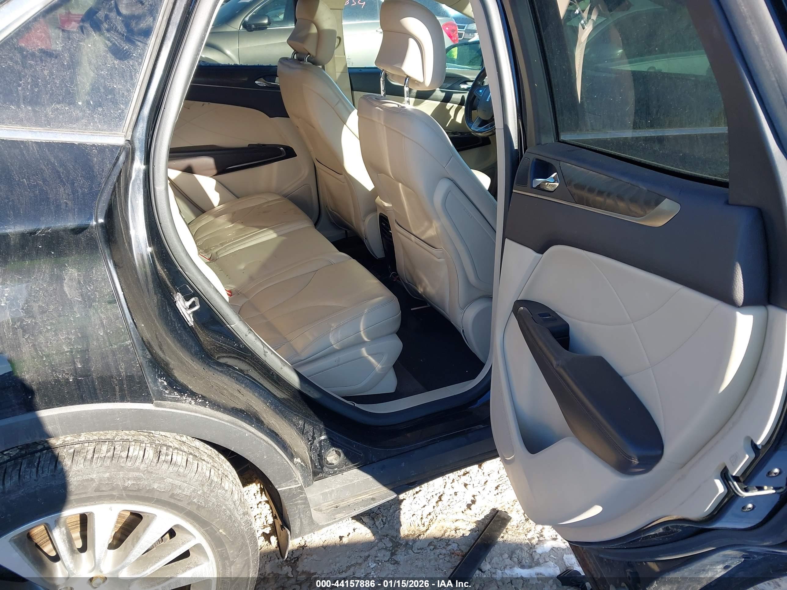 LINCOLN MKC image 8