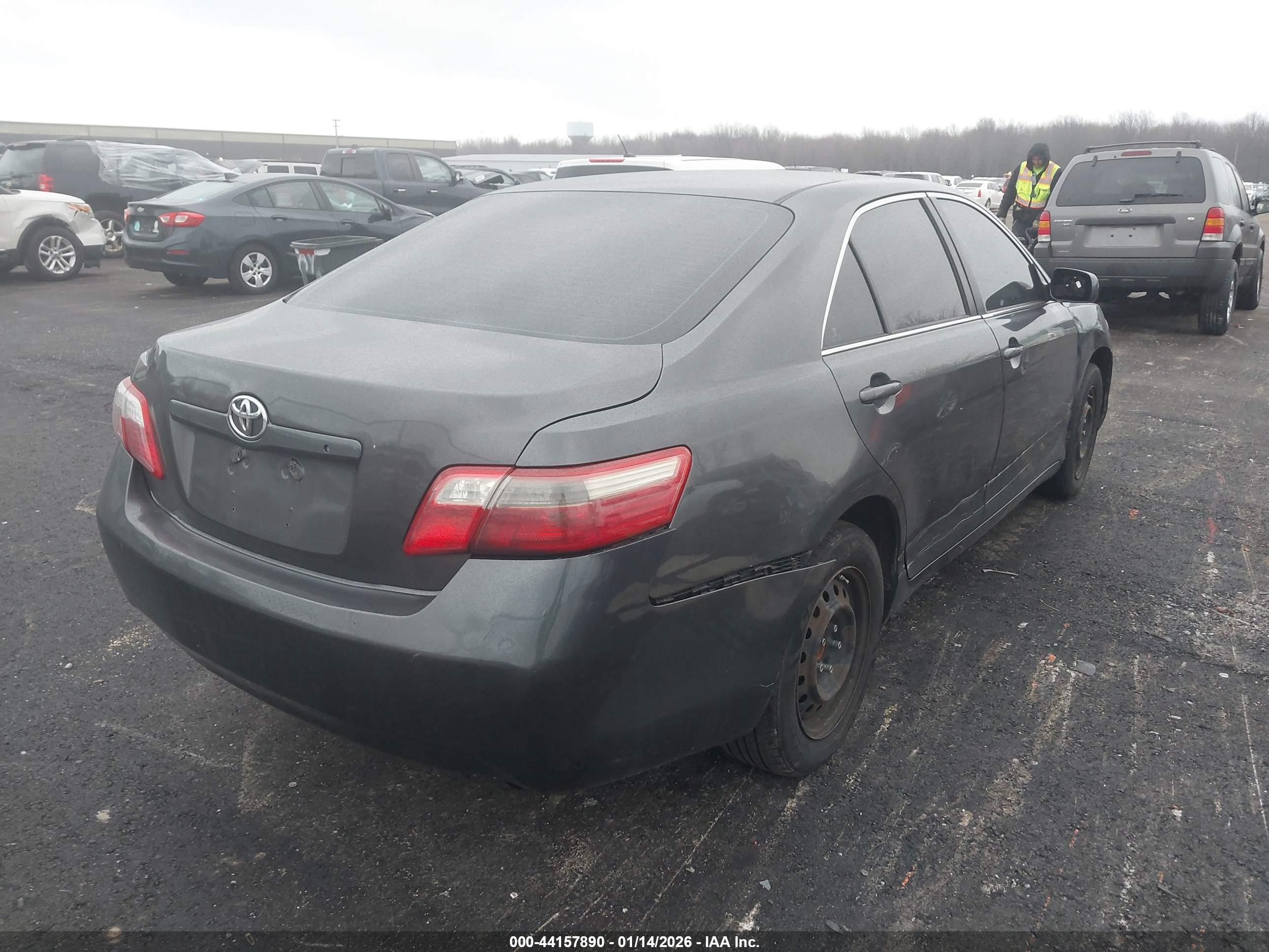 TOYOTA CAMRY image 4