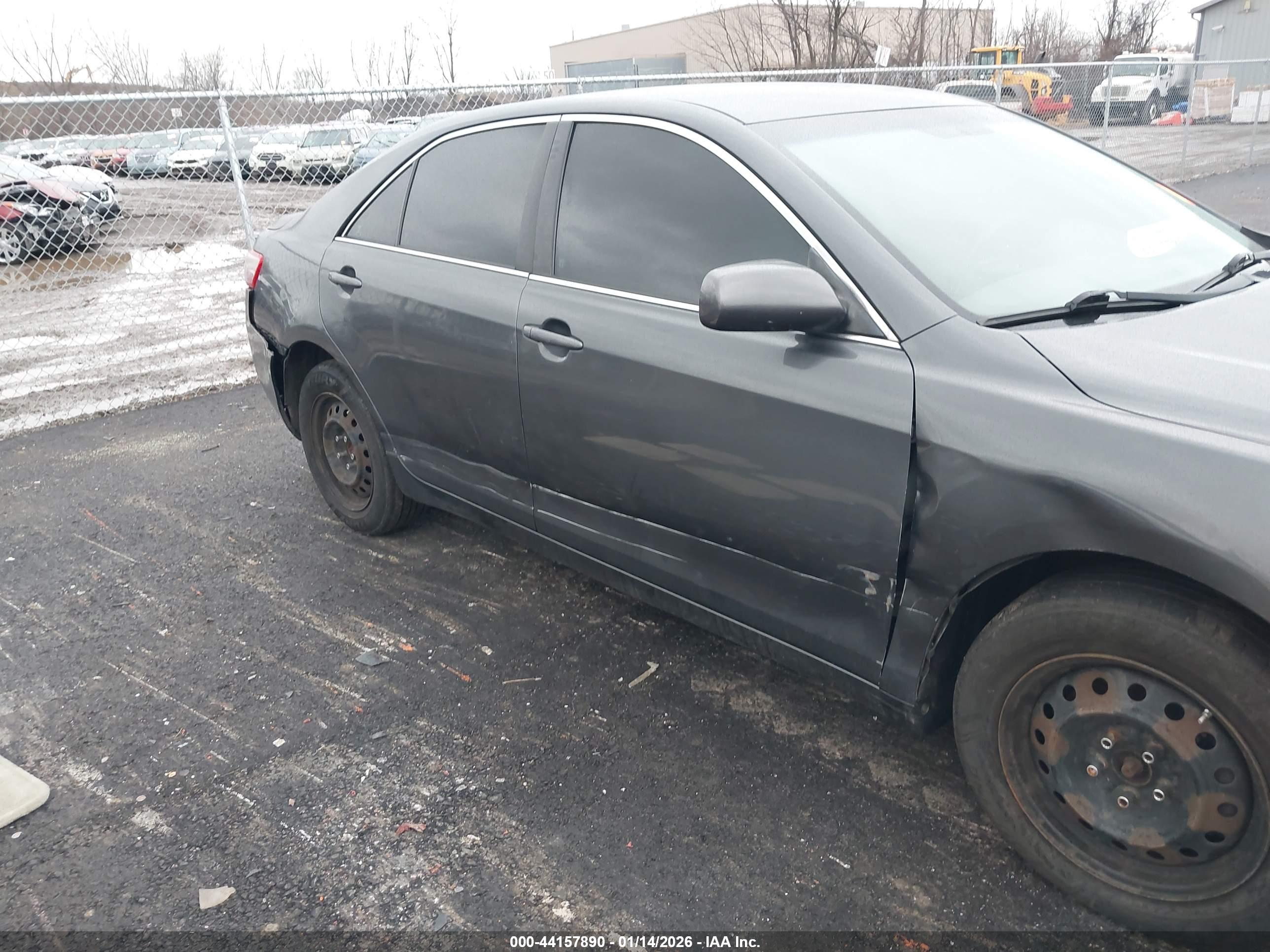 TOYOTA CAMRY image 6