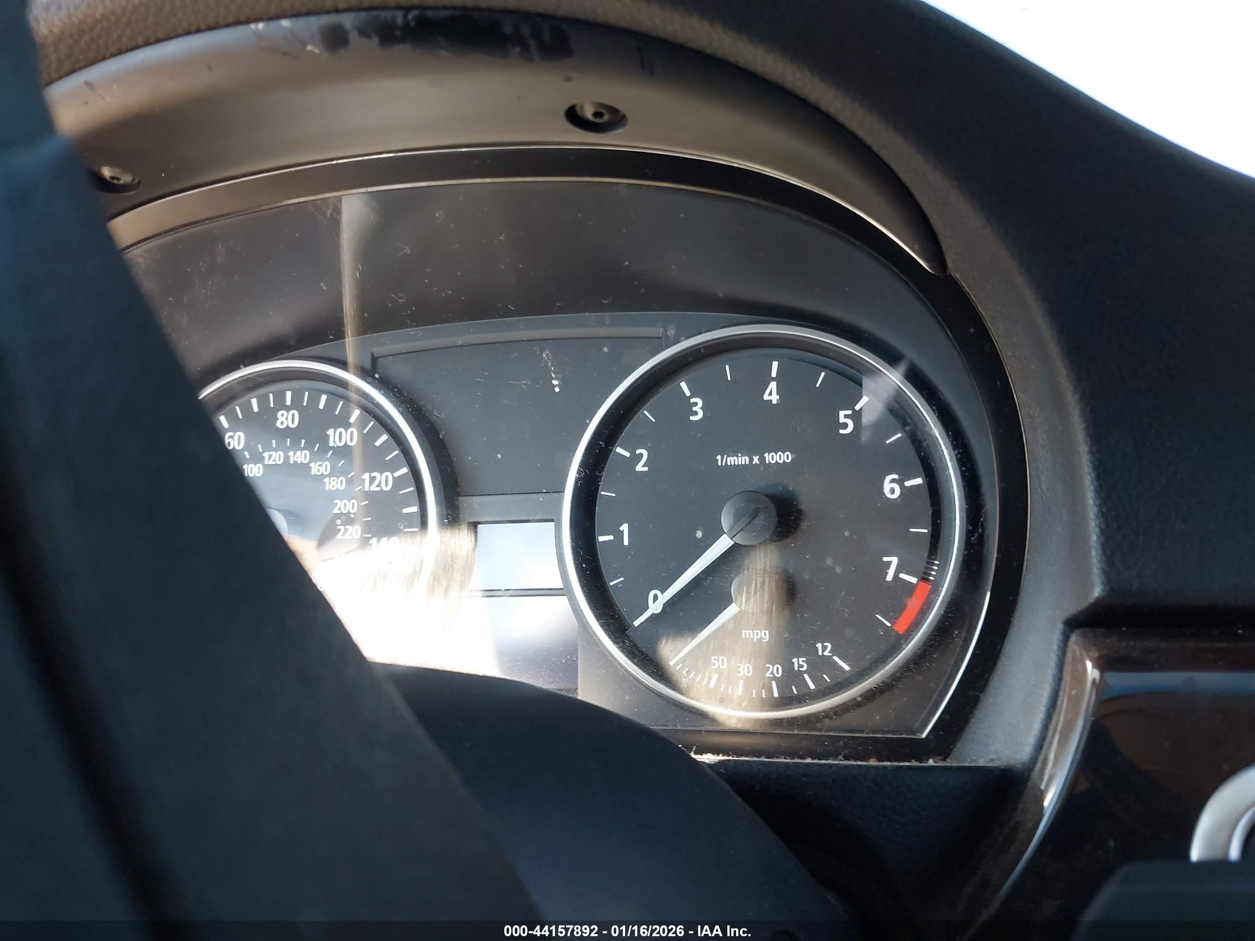 BMW 325I image 7
