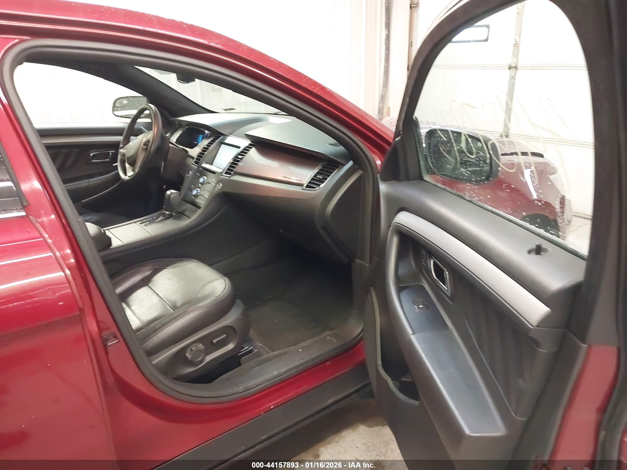 FORD TAURUS image 5