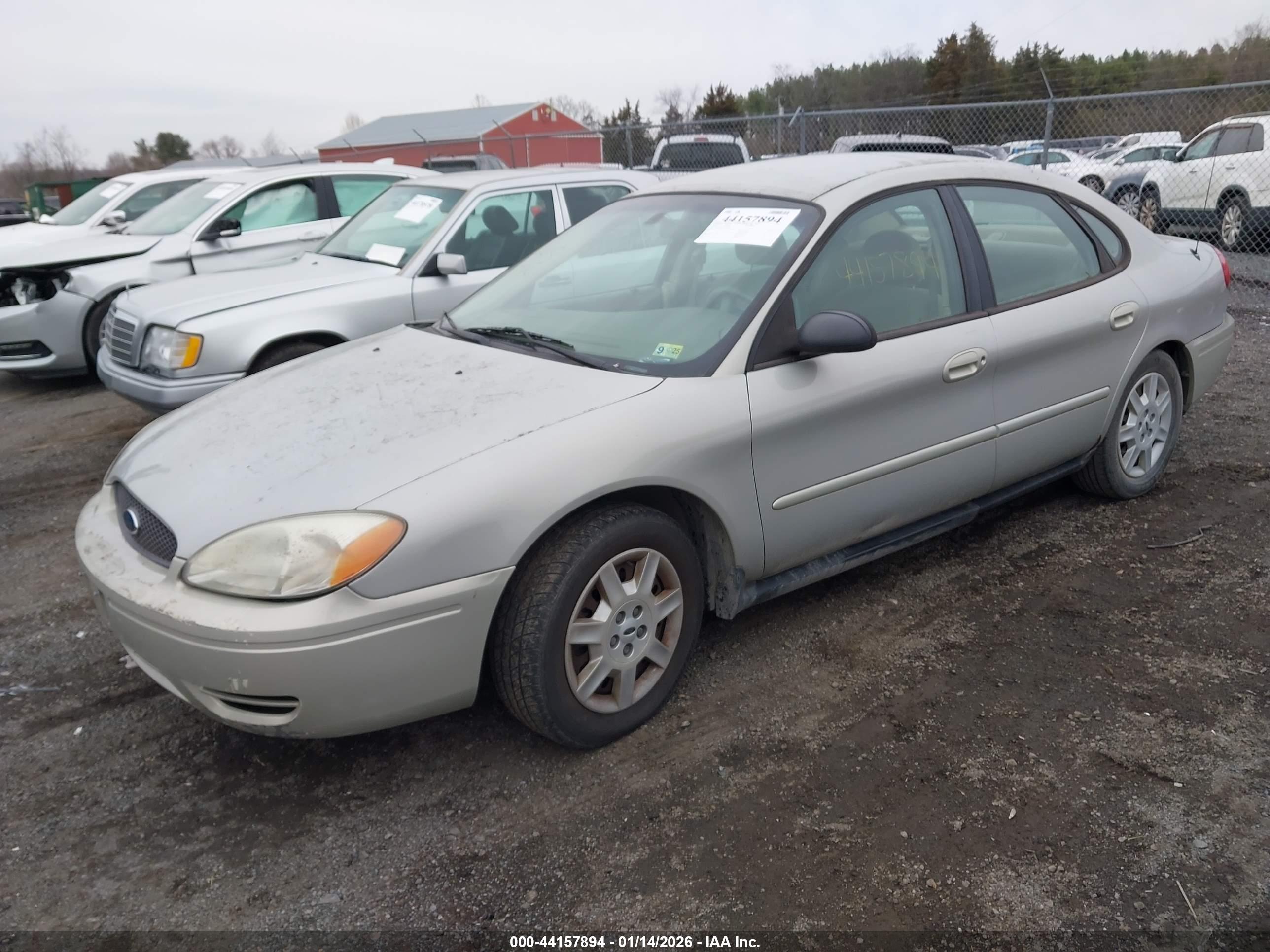 FORD TAURUS image 2