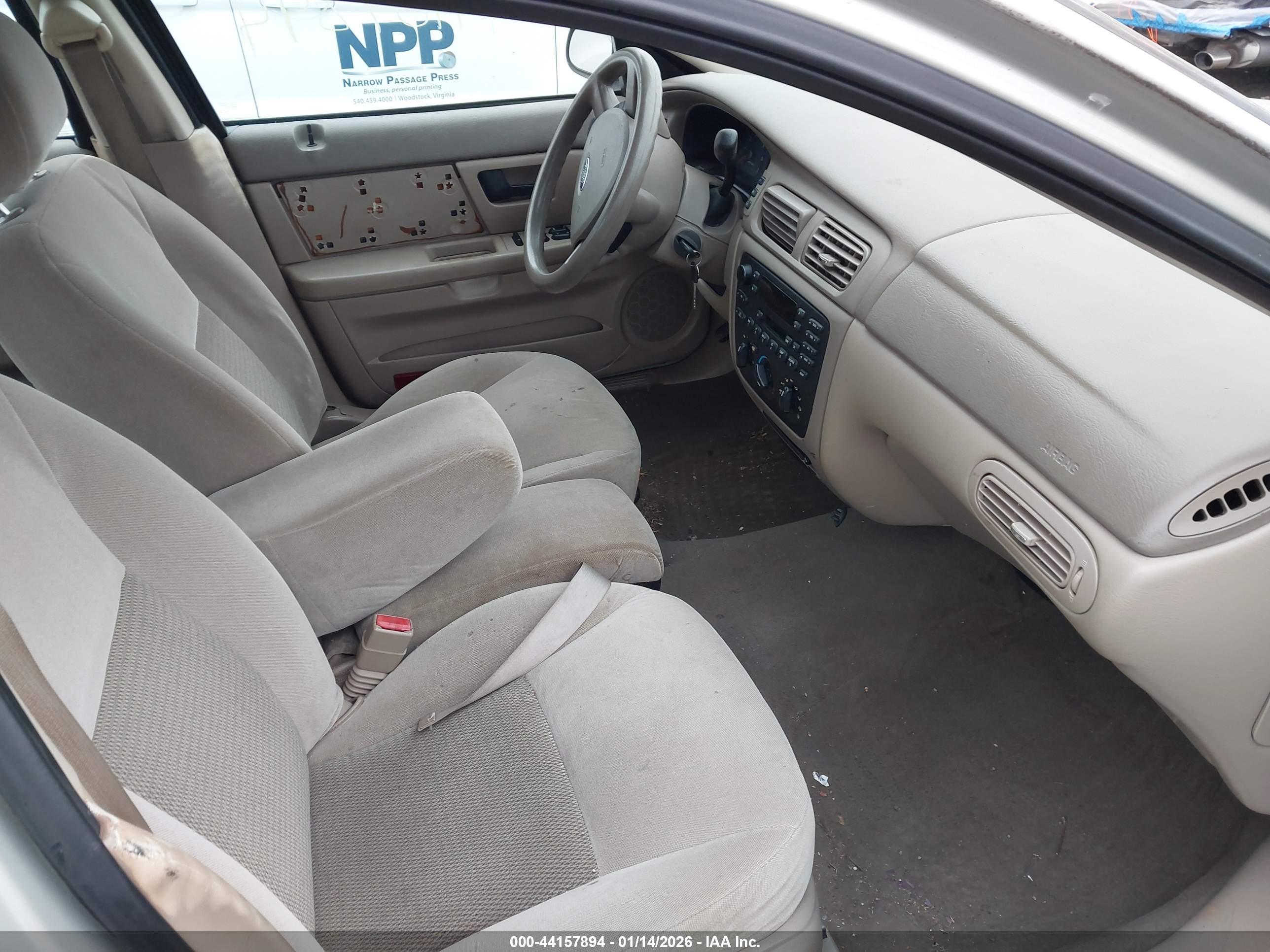 FORD TAURUS image 5