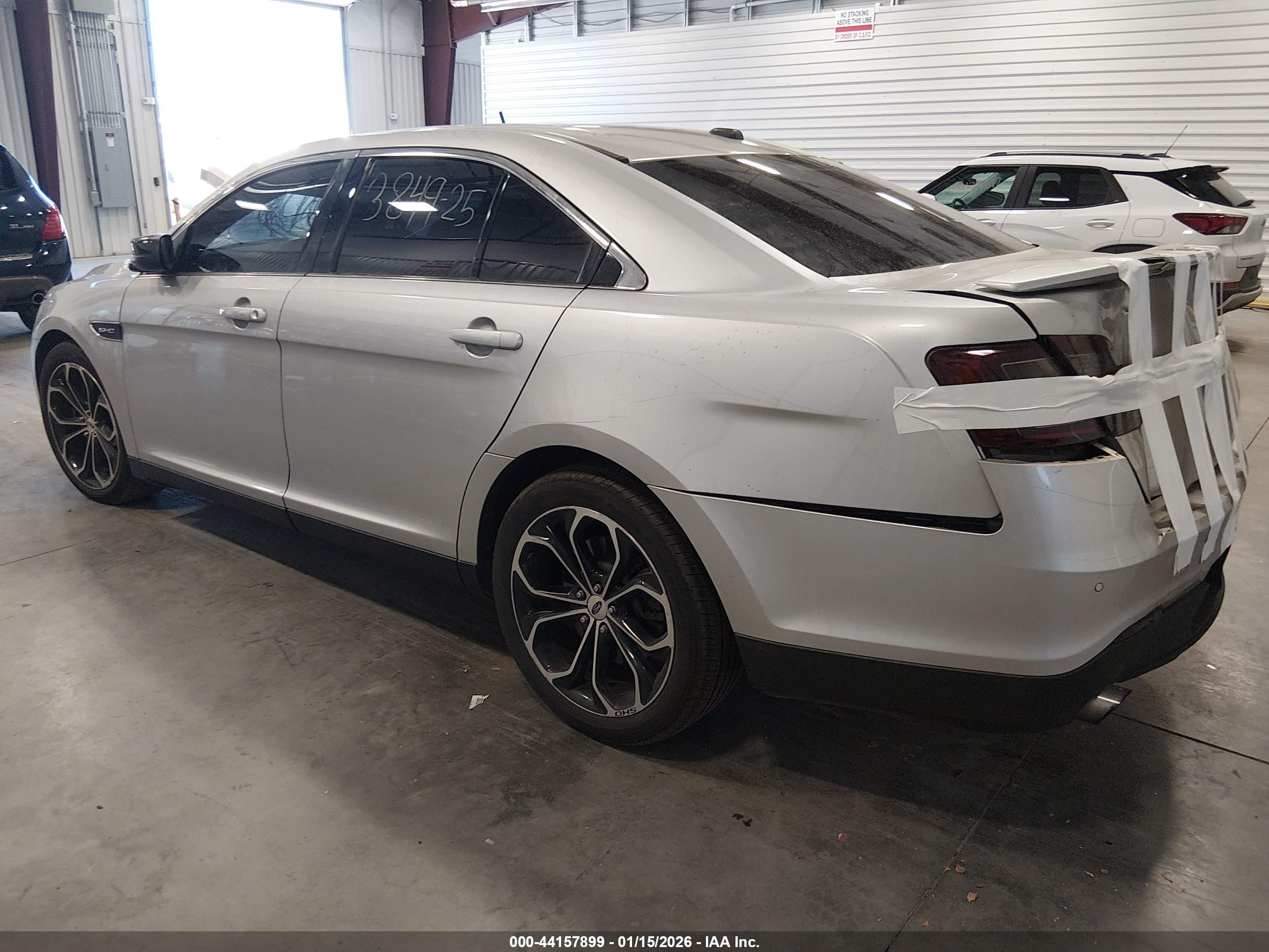 FORD TAURUS image 3