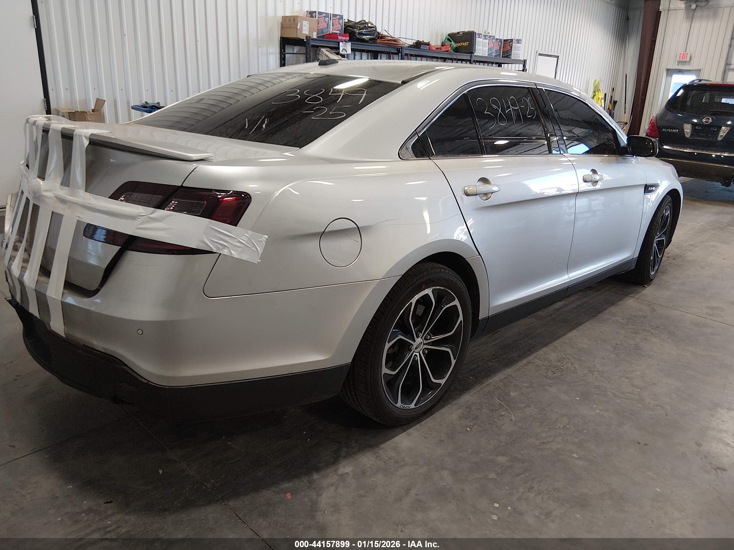FORD TAURUS image 4