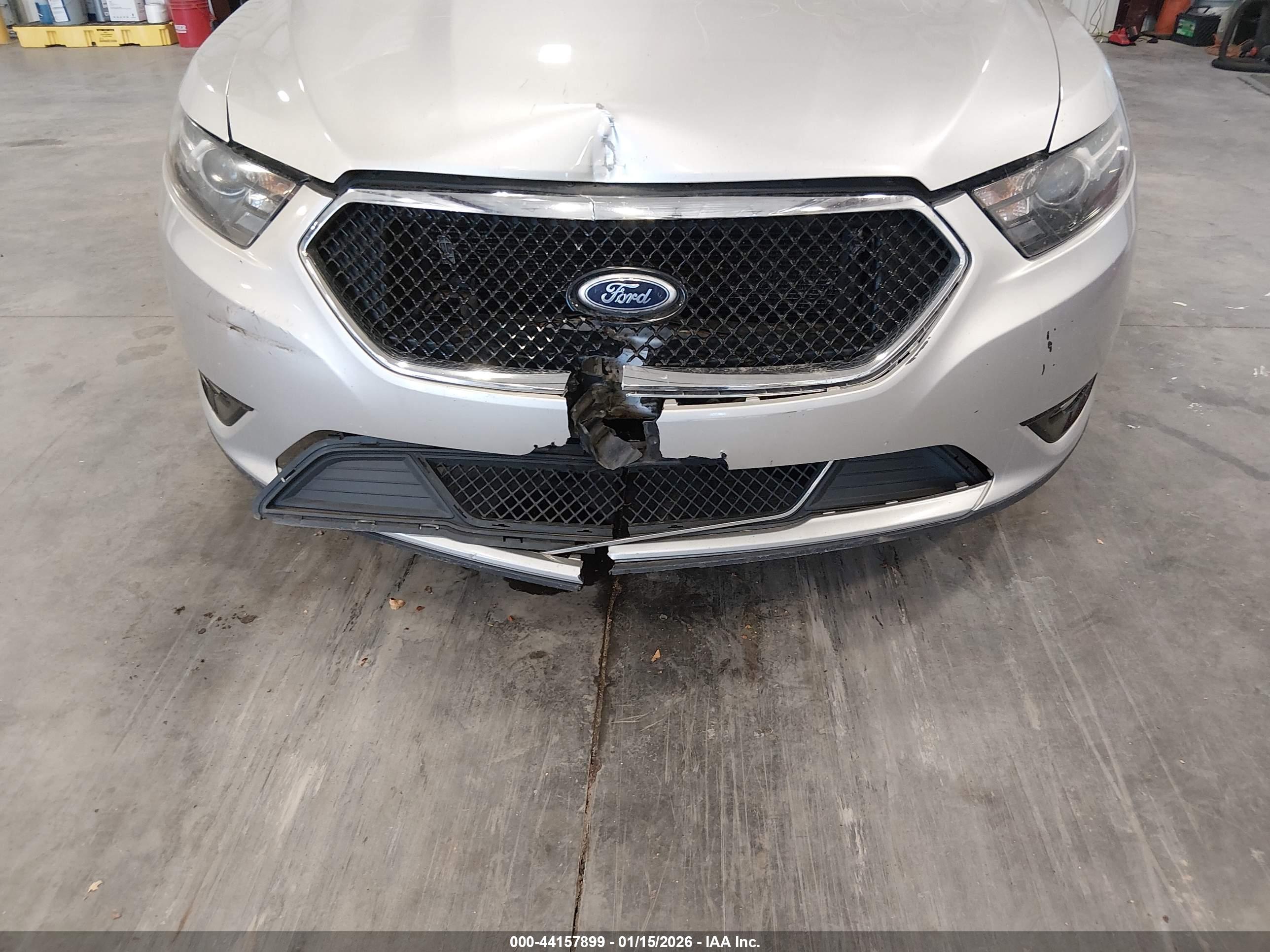 FORD TAURUS image 6