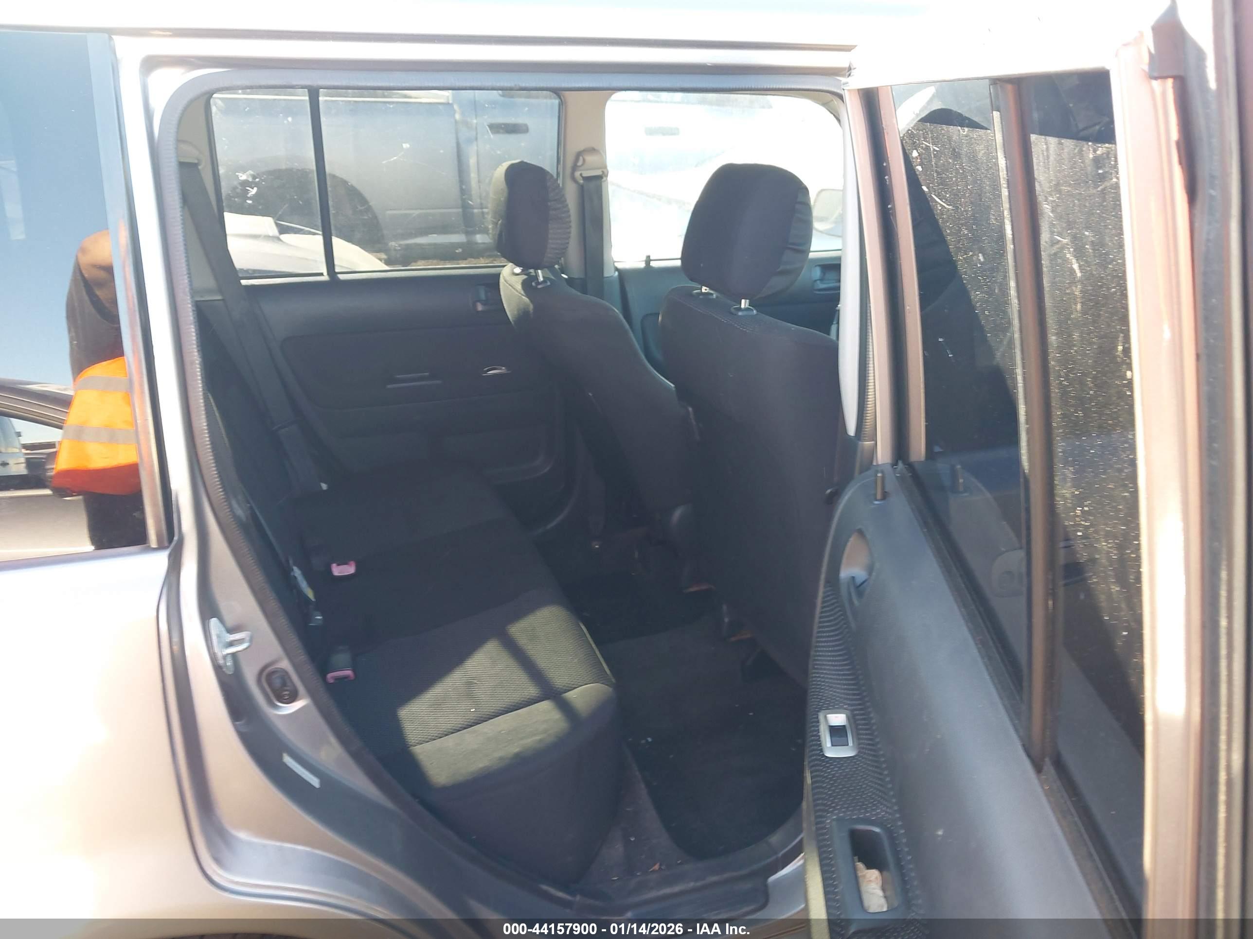SCION XB image 8