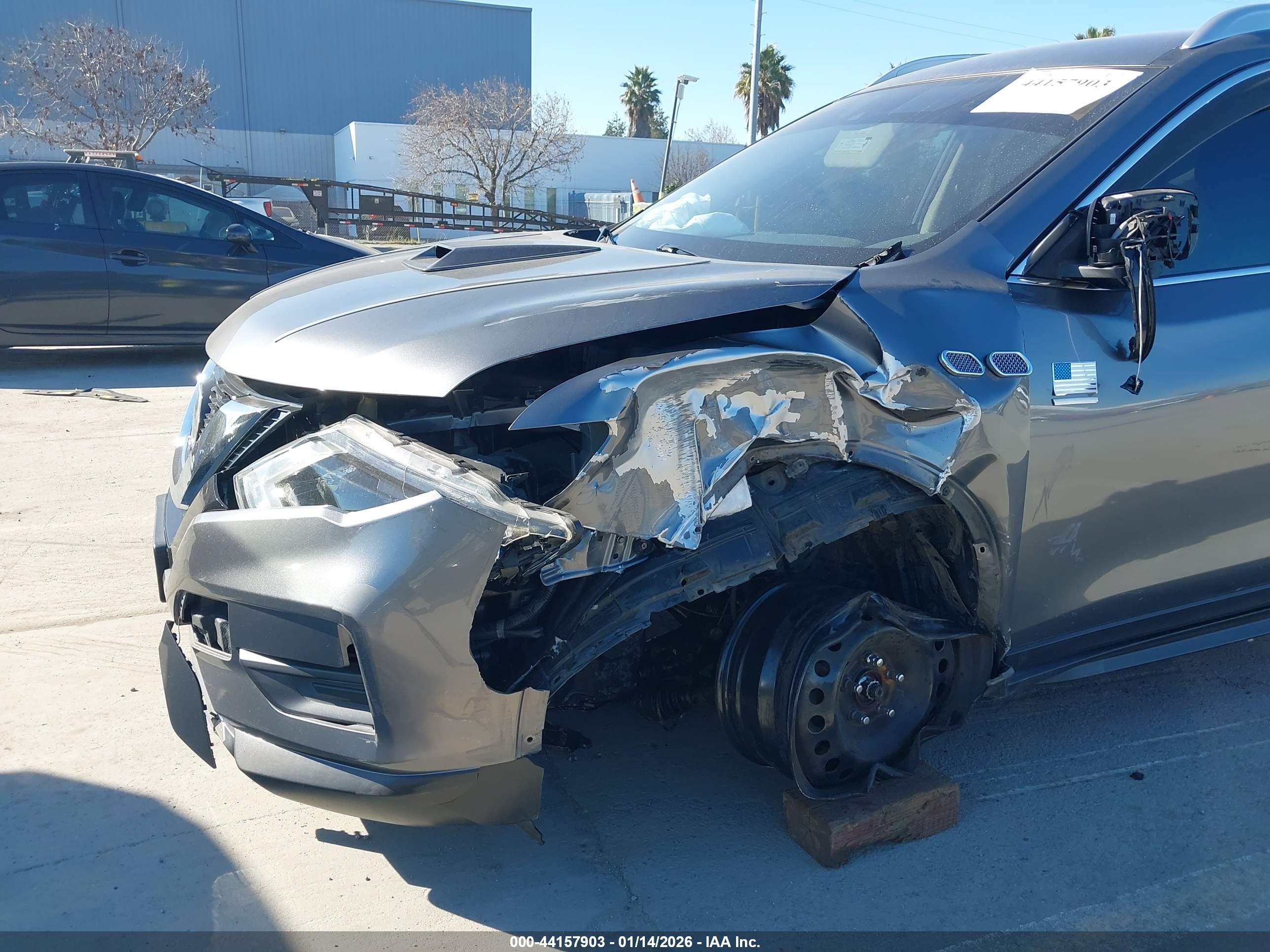 NISSAN ROGUE image 6