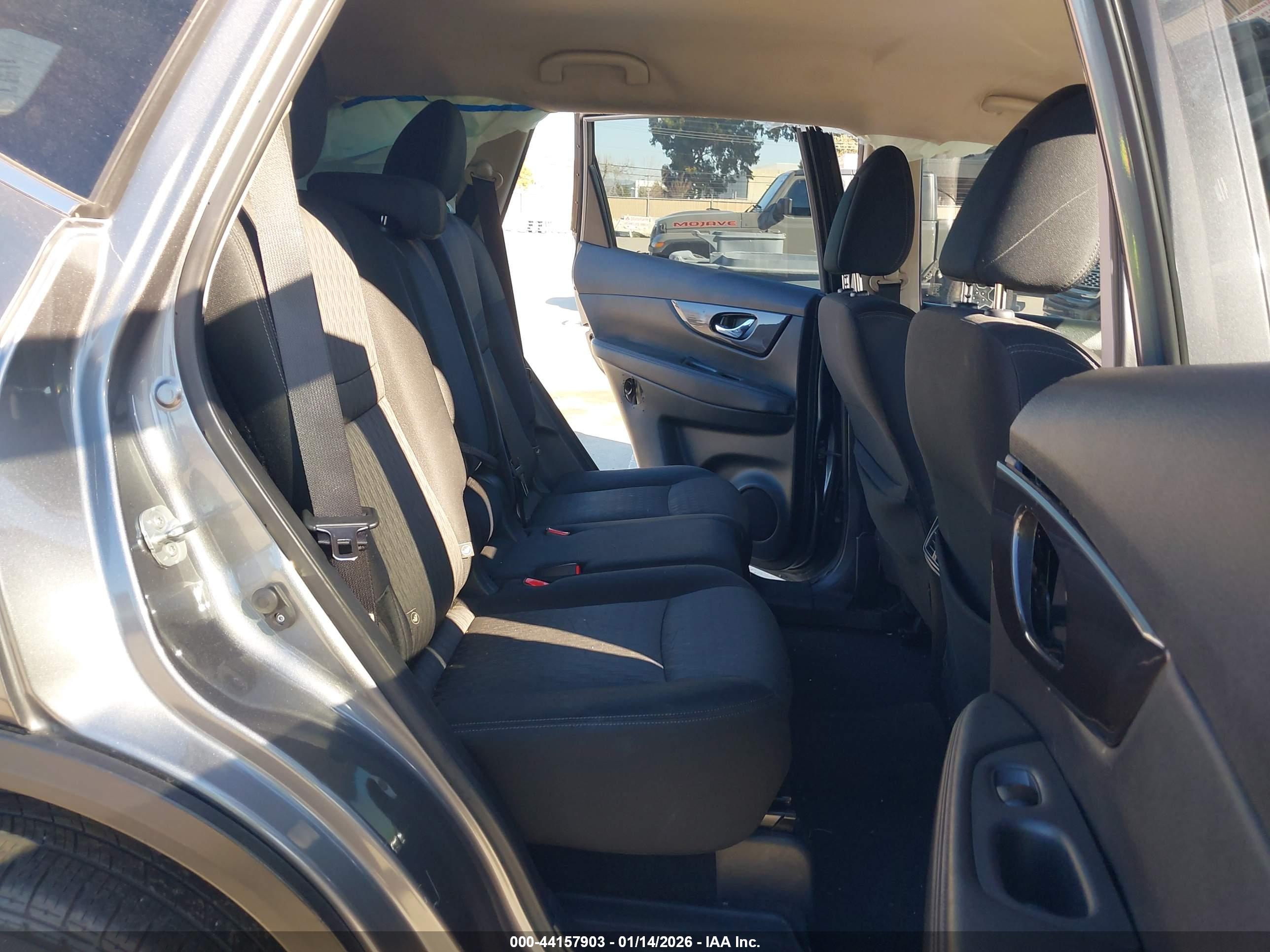 NISSAN ROGUE image 8