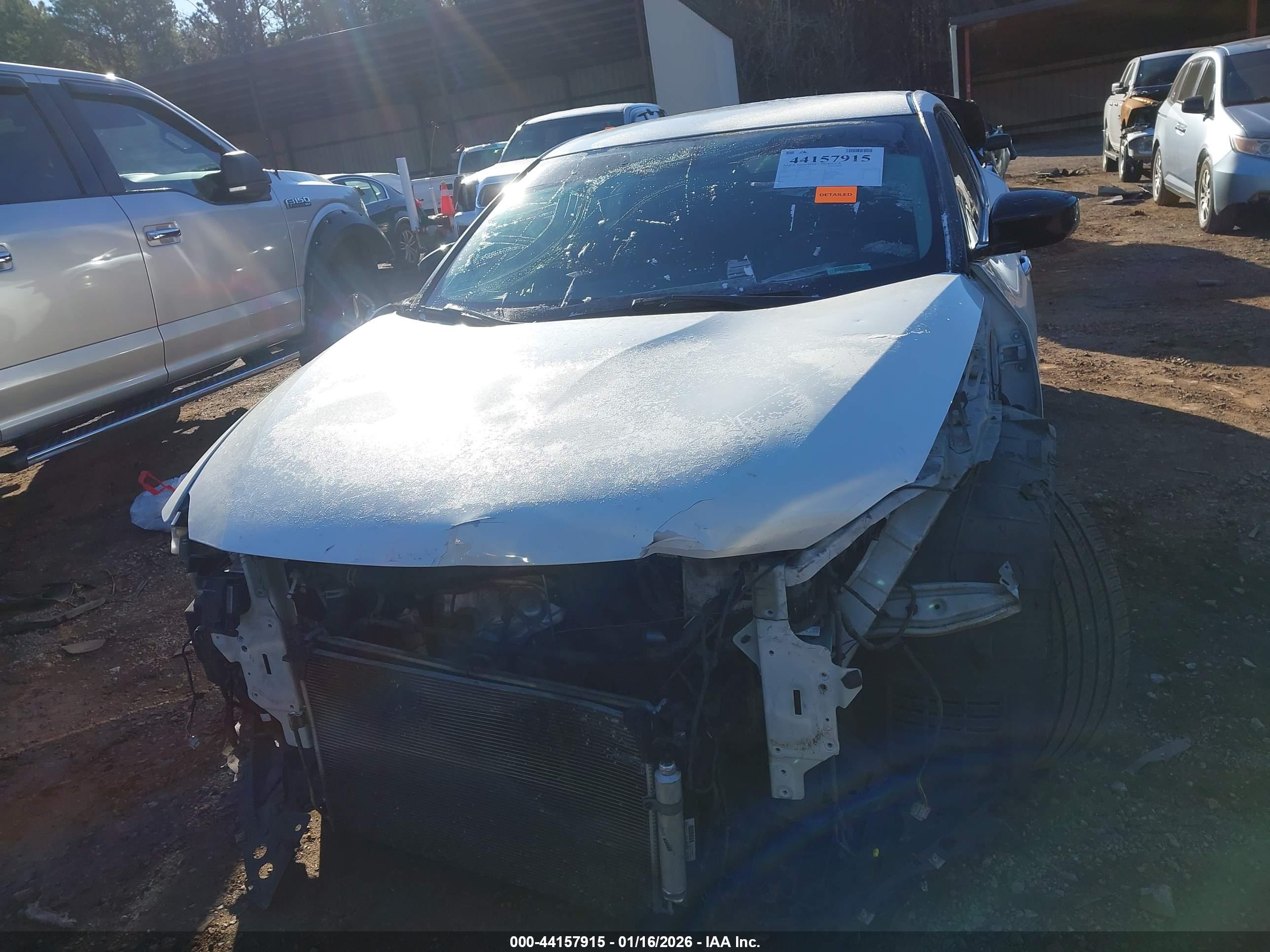 NISSAN MAXIMA image 6