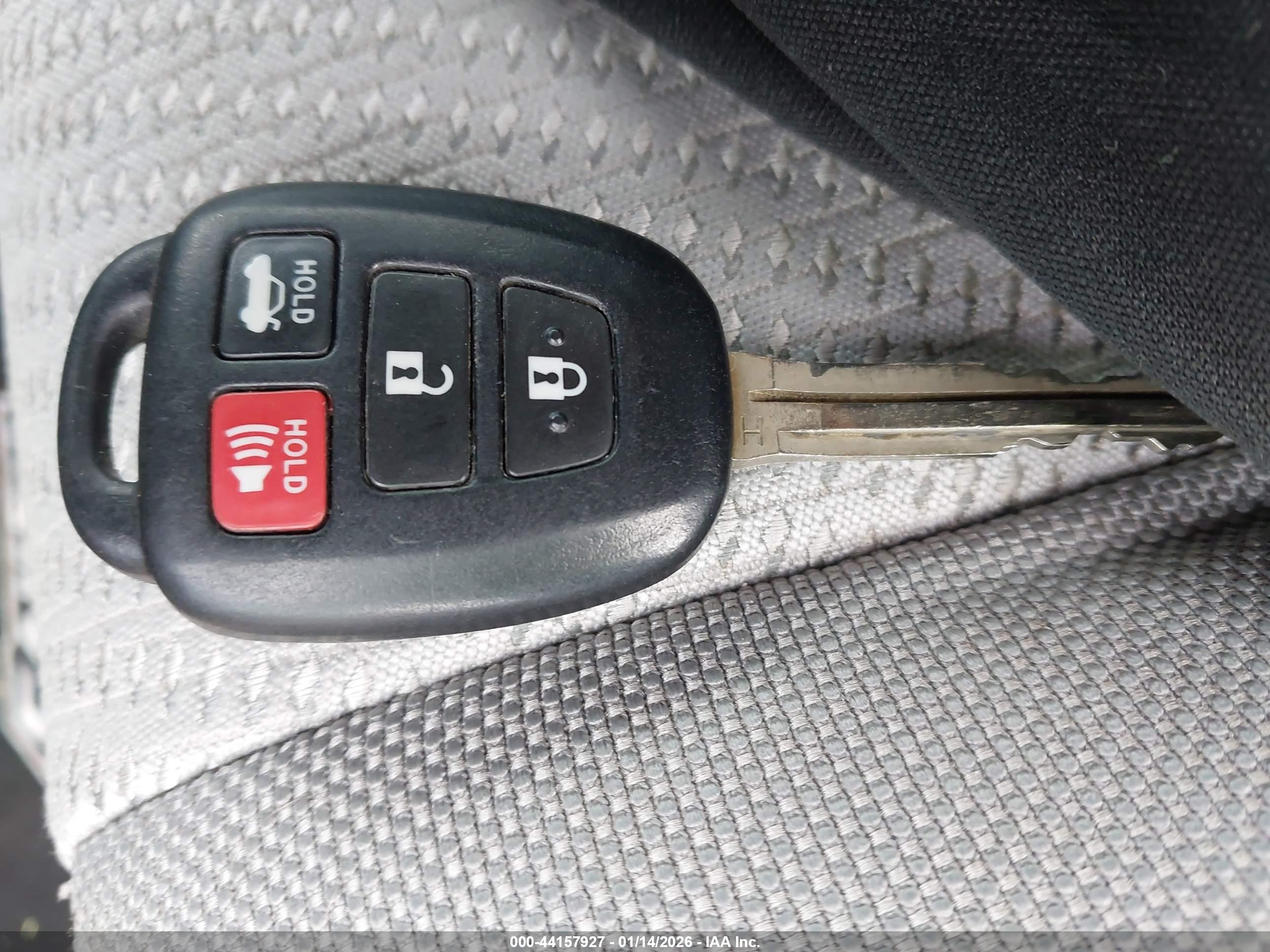 TOYOTA CAMRY image 11
