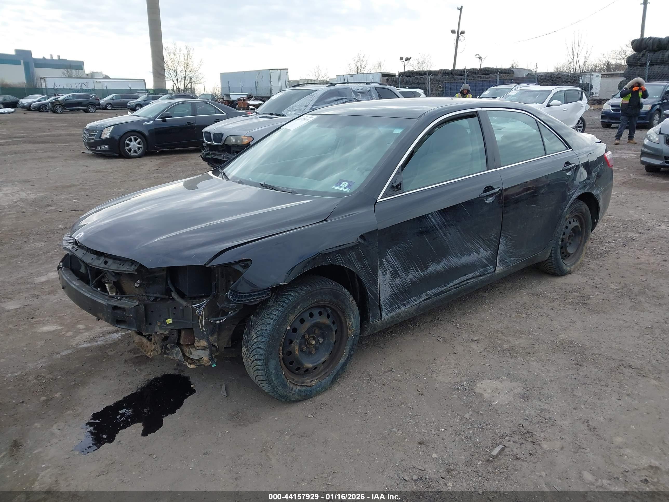 TOYOTA CAMRY image 2