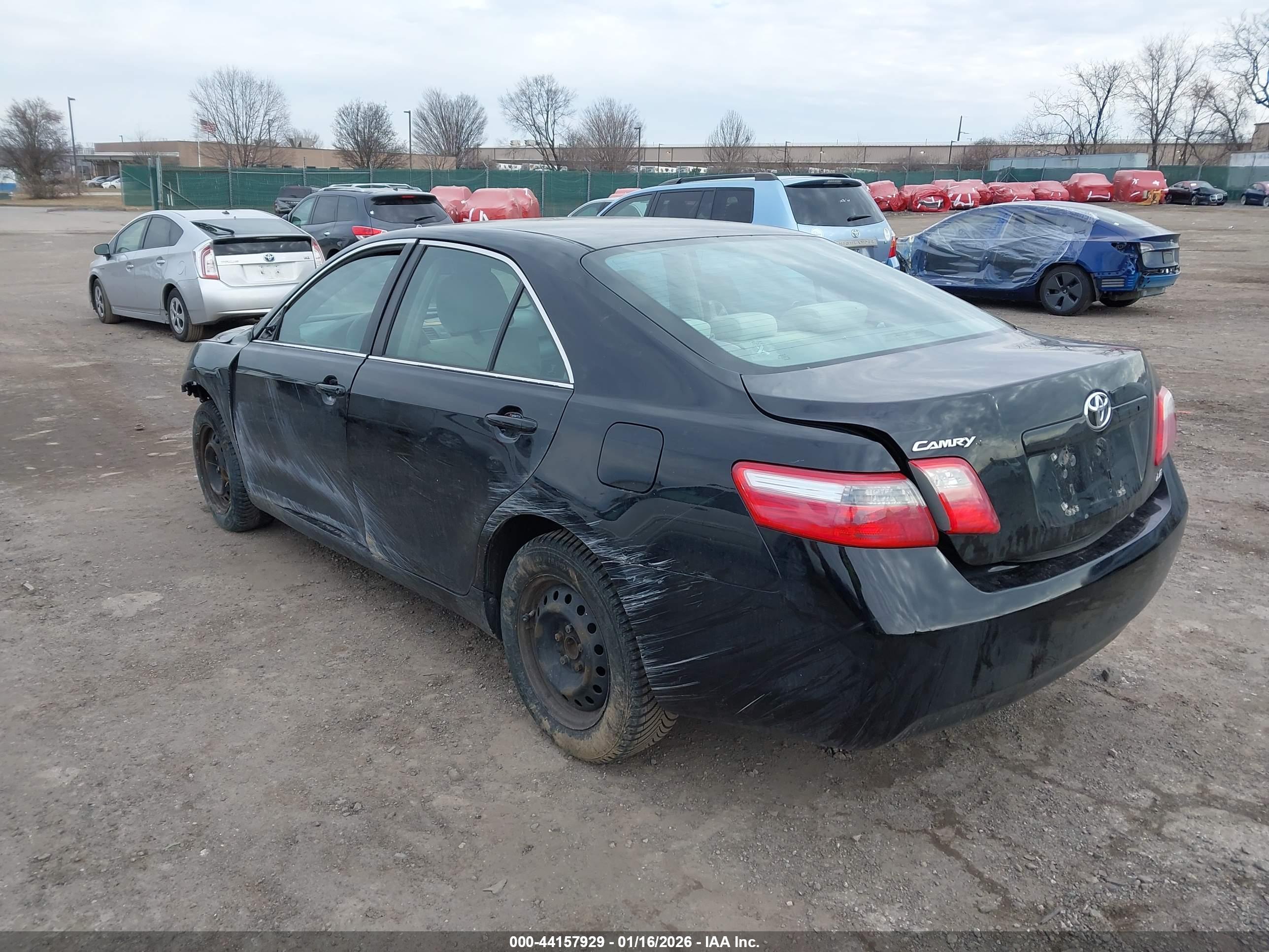 TOYOTA CAMRY image 3