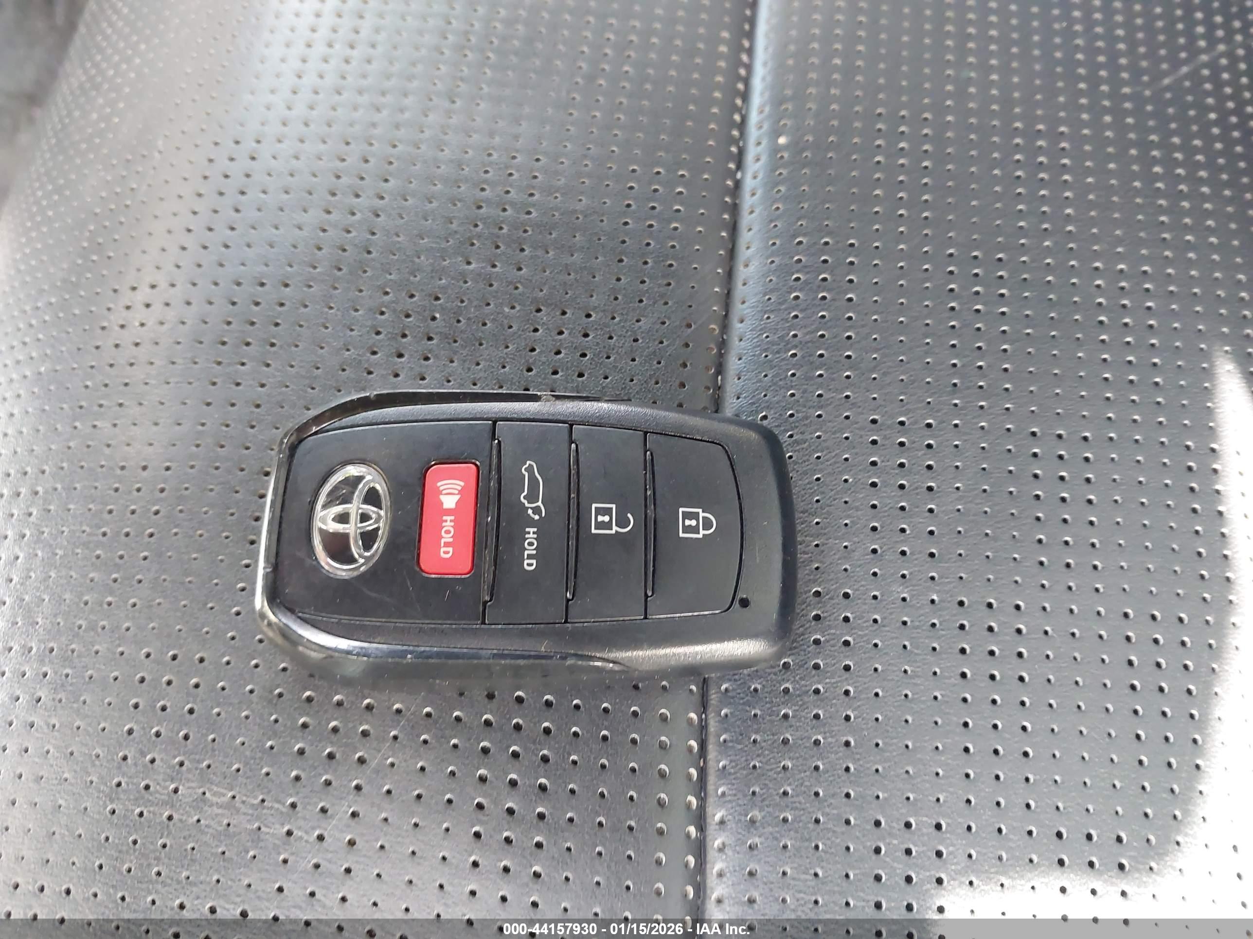 TOYOTA SEQUOIA image 11