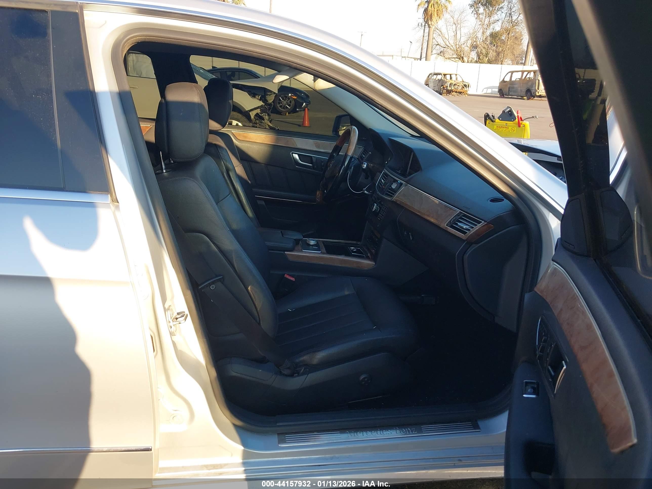 MERCEDES-BENZ E image 5