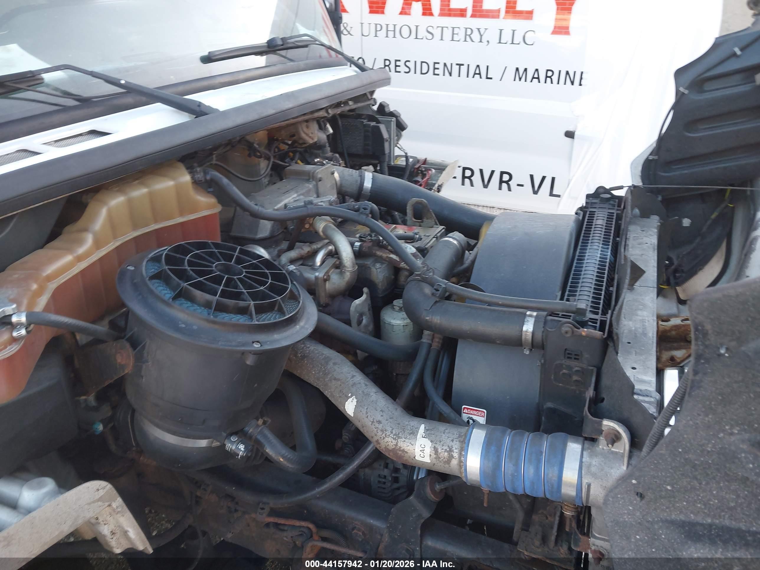 FREIGHTLINER M2 image 10