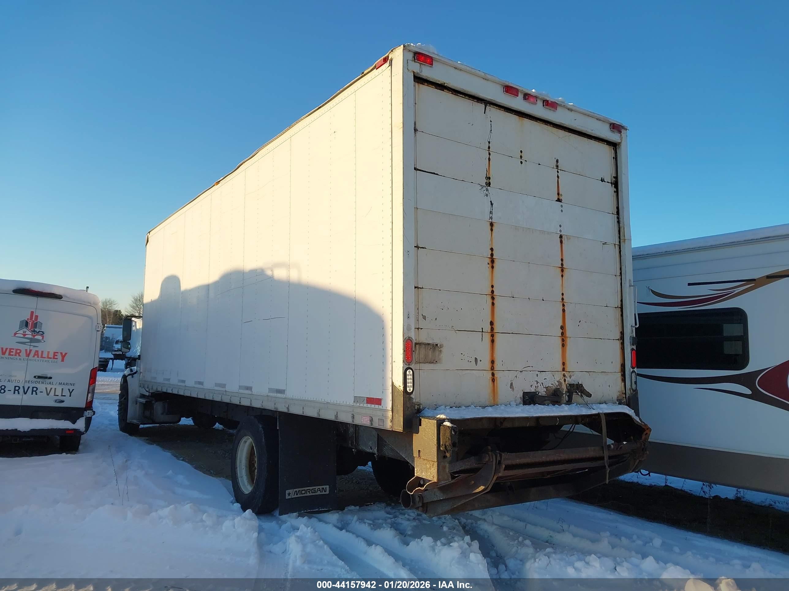 FREIGHTLINER M2 image 3