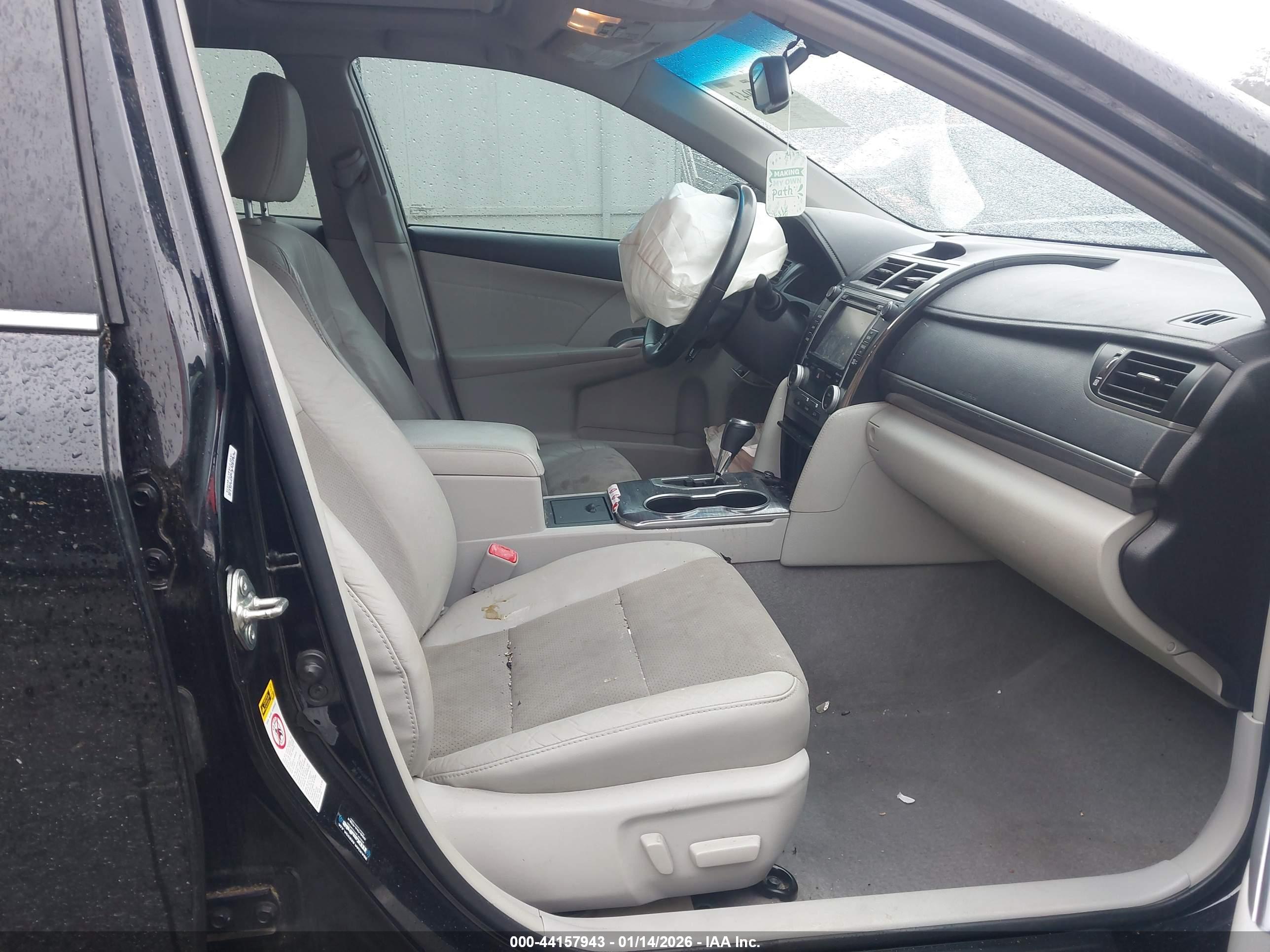 TOYOTA CAMRY image 5