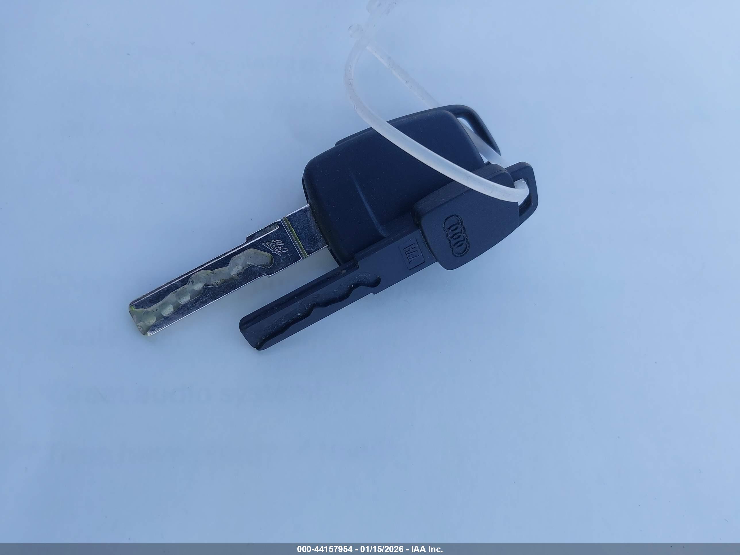 AUDI A4 image 11