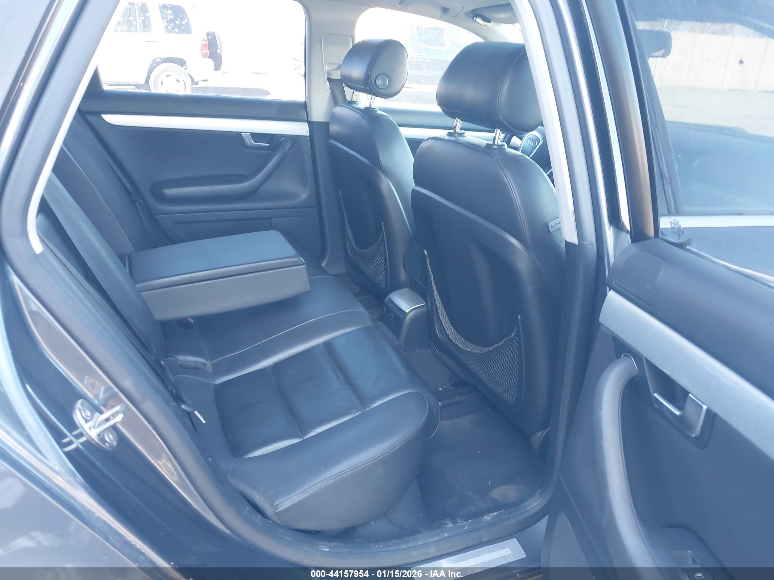 AUDI A4 image 8