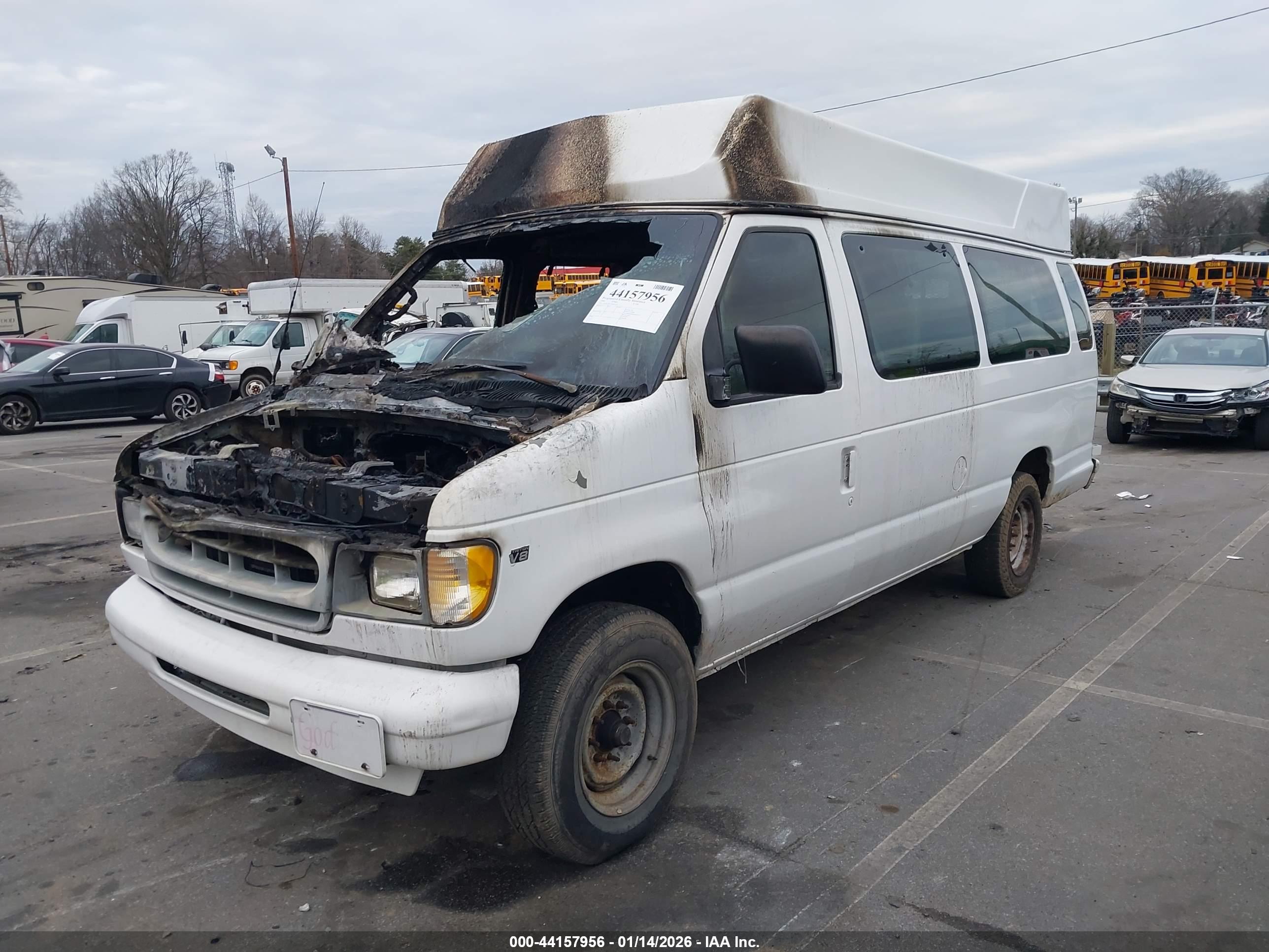 FORD E-250 image 2