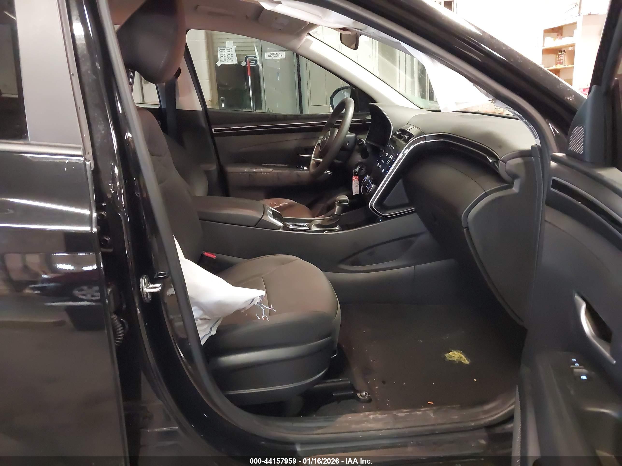 HYUNDAI TUCSON image 5
