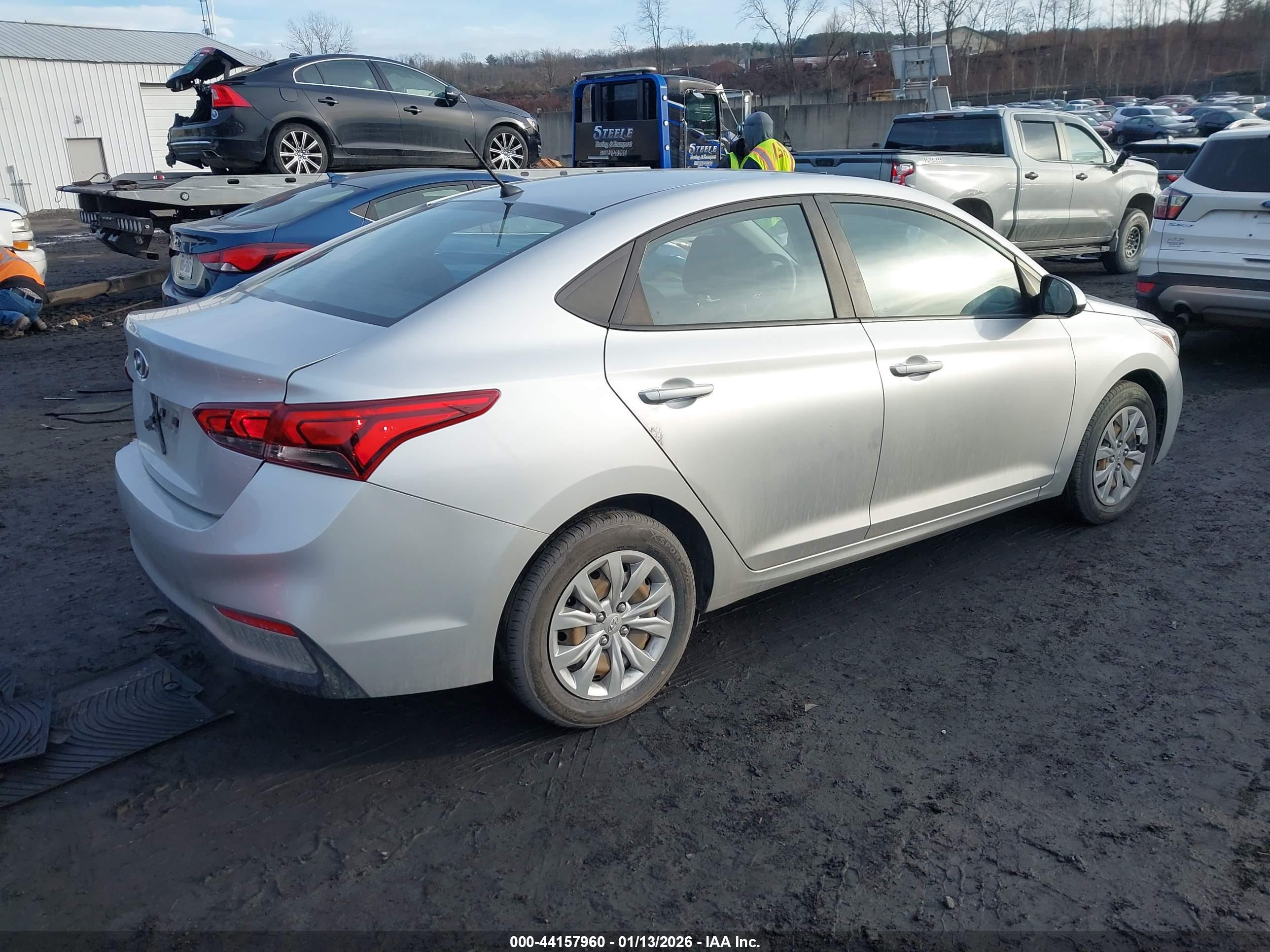 HYUNDAI ACCENT image 4