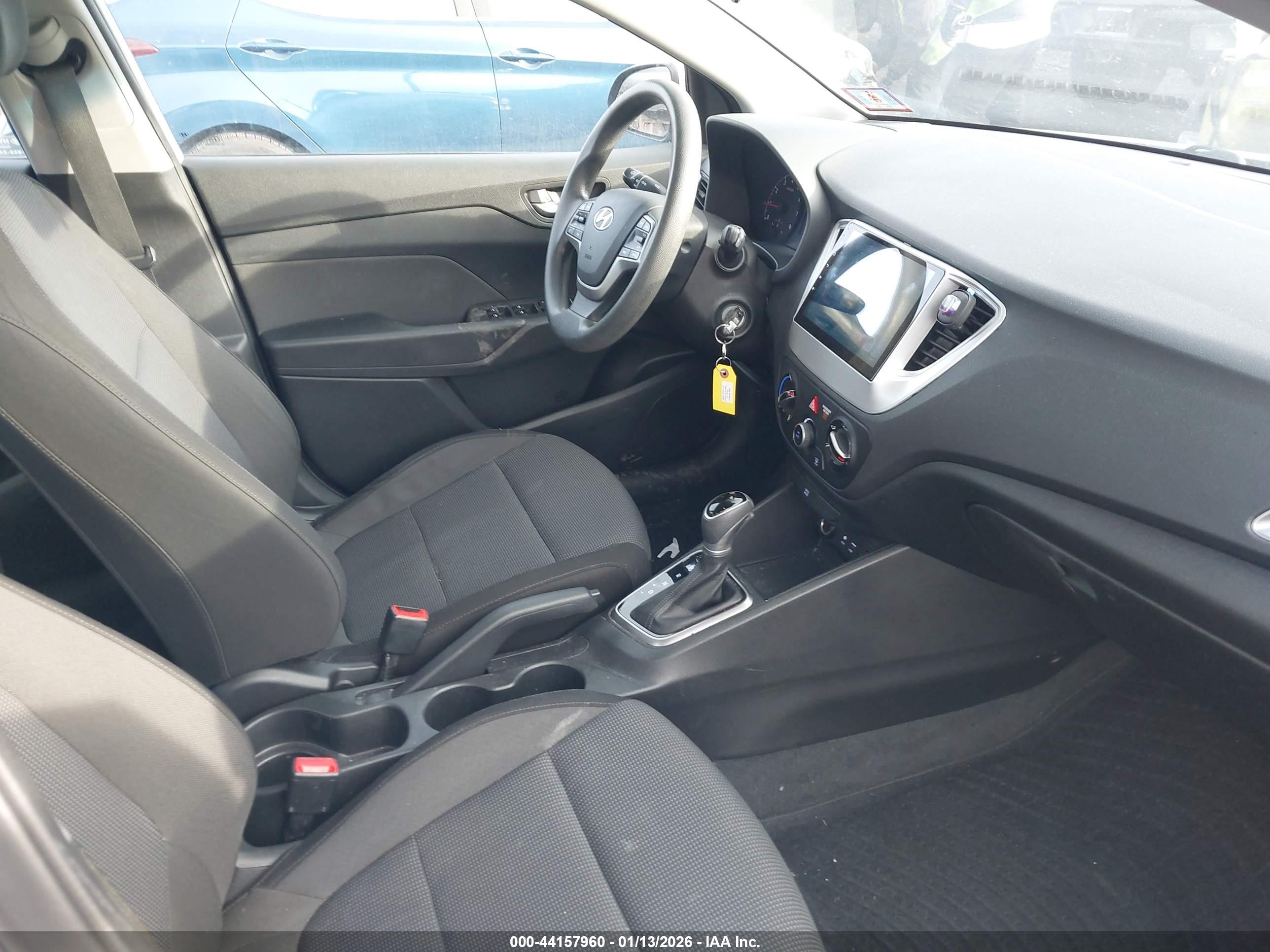 HYUNDAI ACCENT image 5