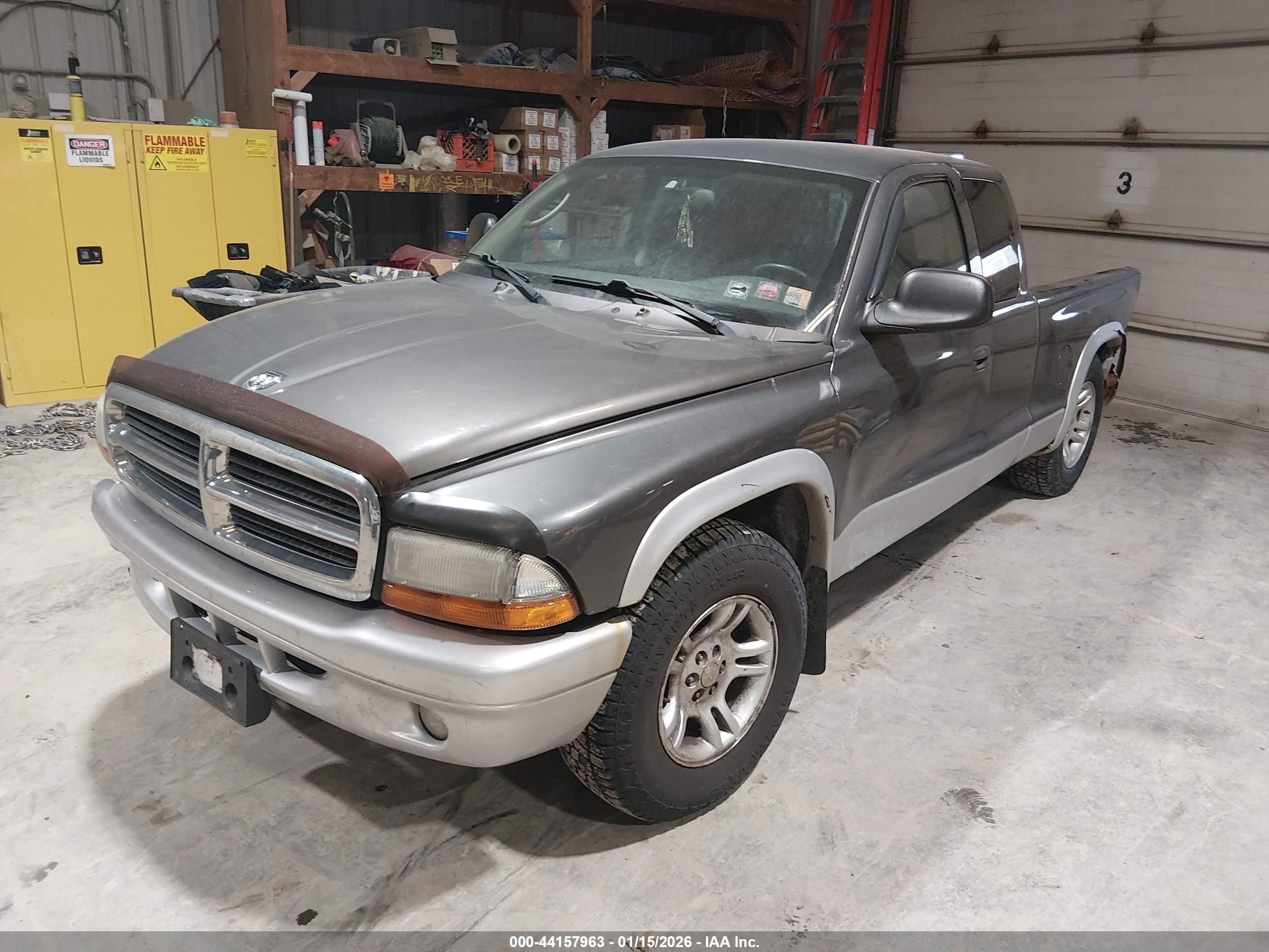 DODGE DAKOTA image 2