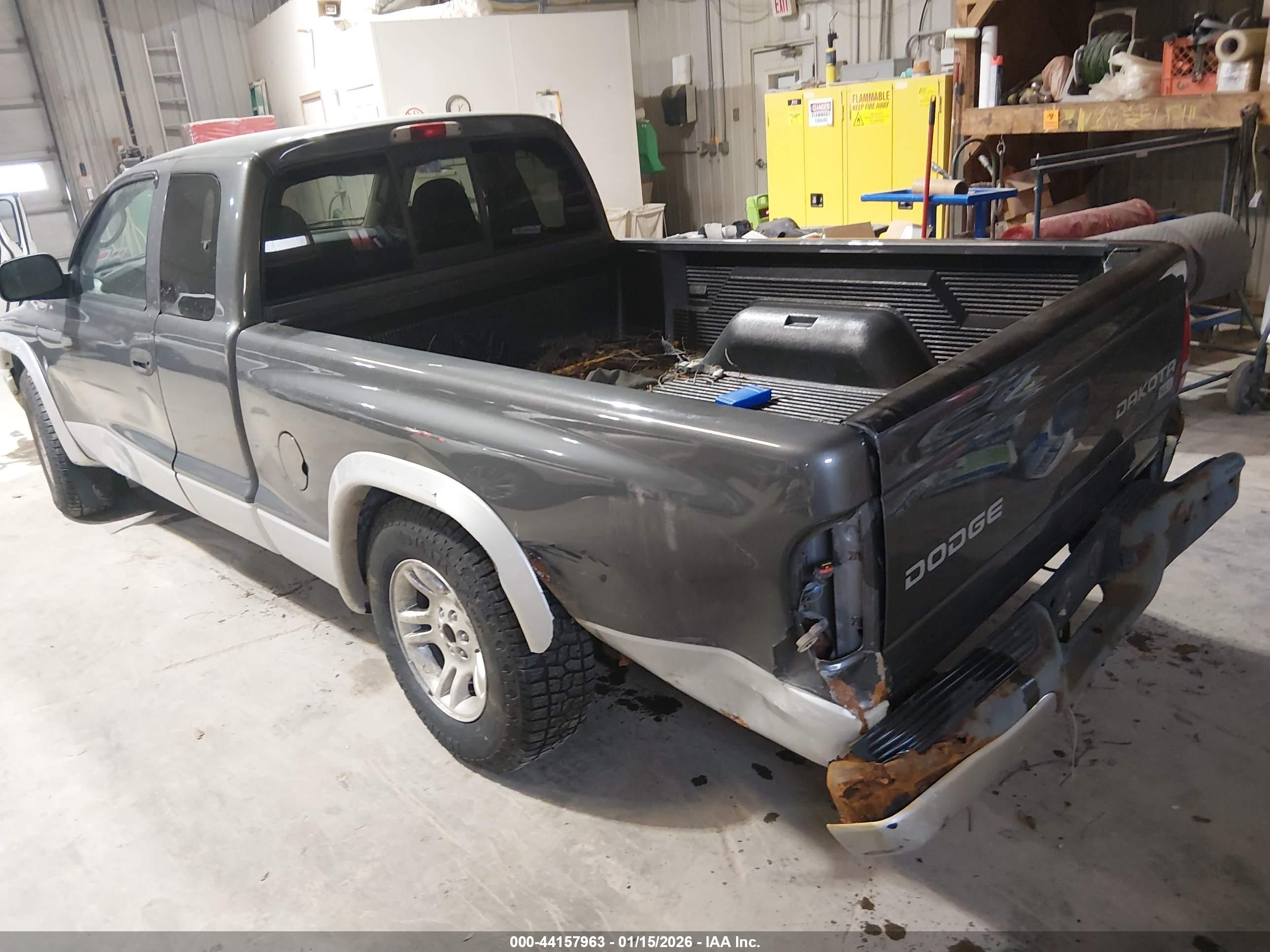 DODGE DAKOTA image 3