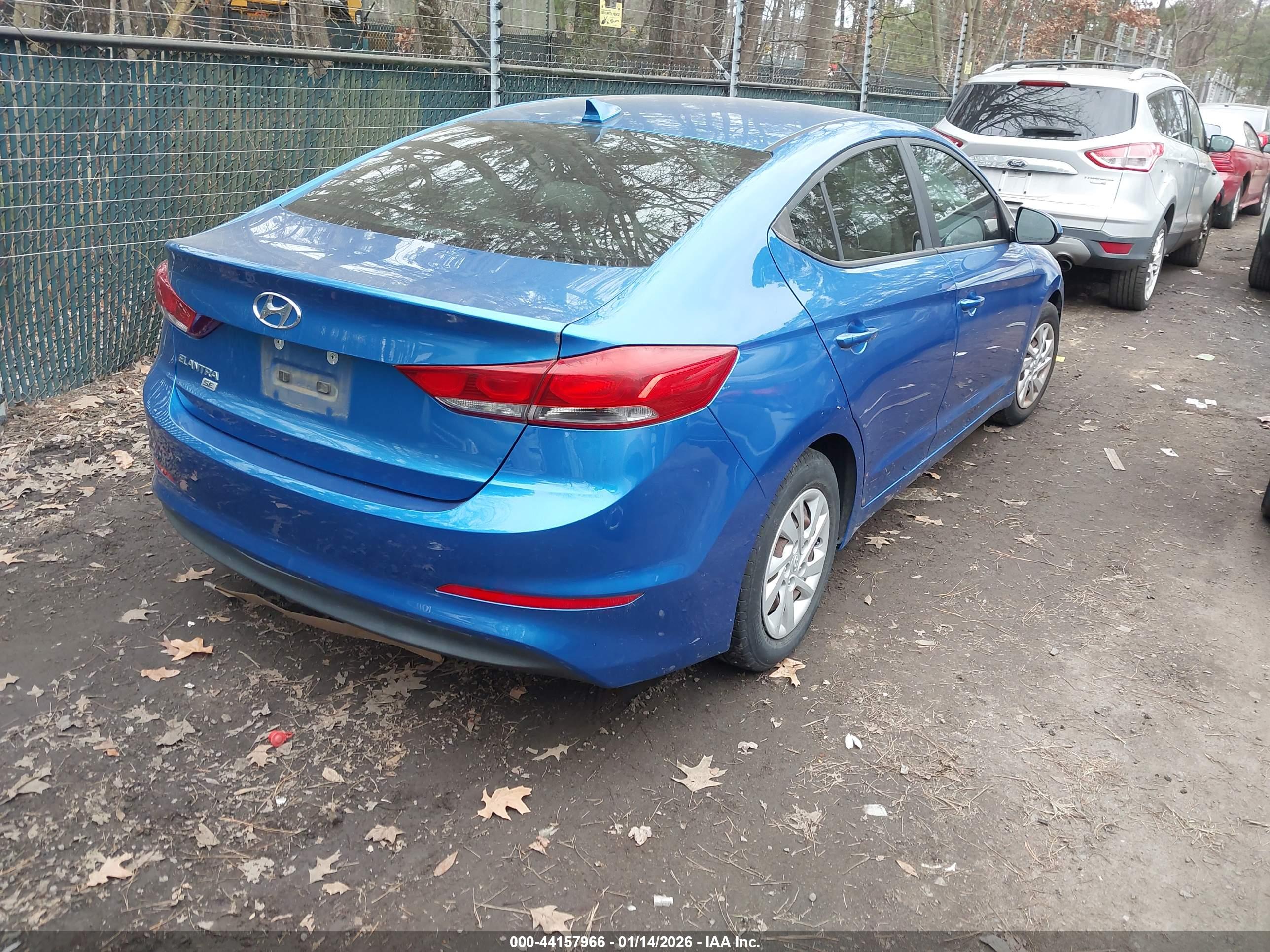 HYUNDAI ELANTRA image 4