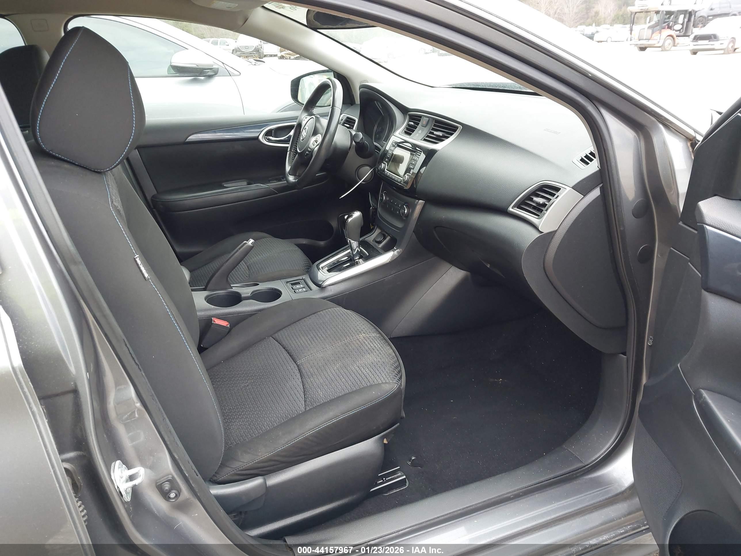 NISSAN SENTRA image 5