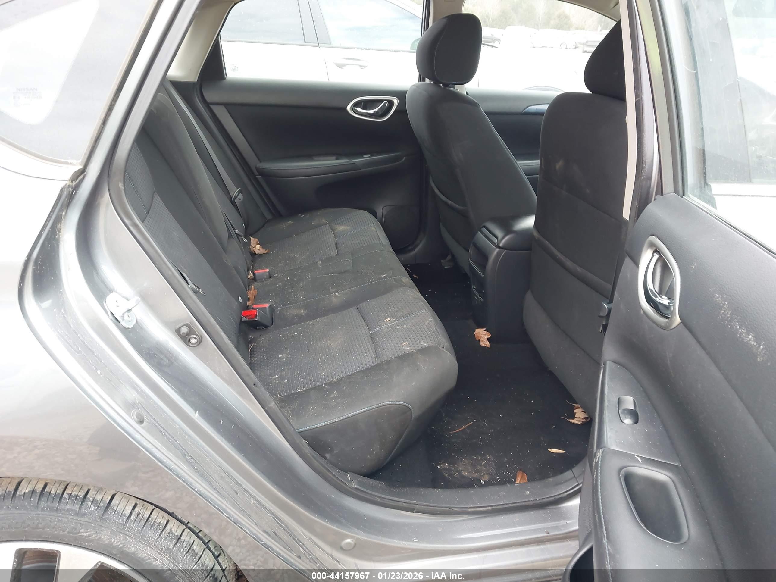 NISSAN SENTRA image 8