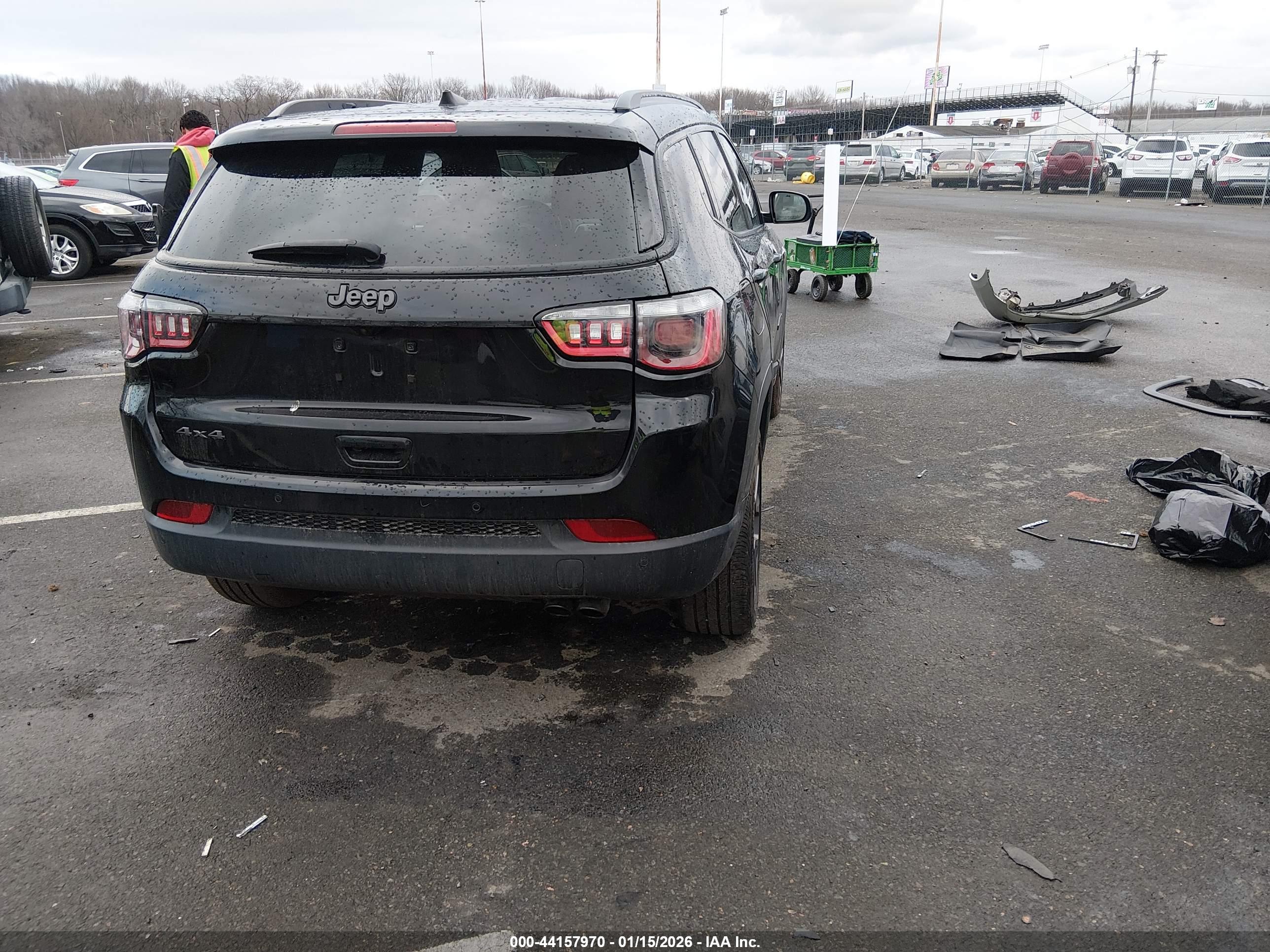 JEEP COMPASS image 4