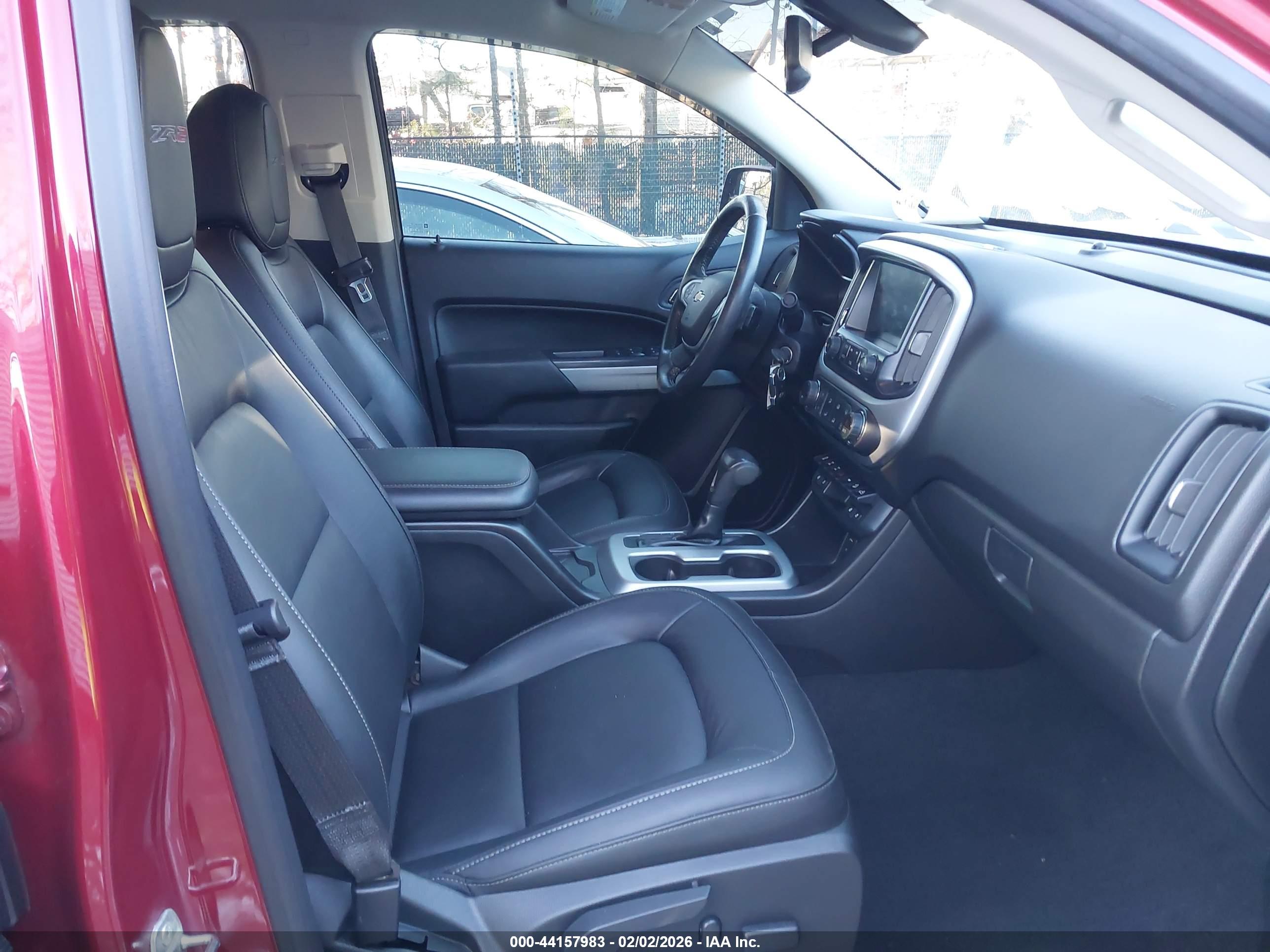 CHEVROLET COLORADO image 5