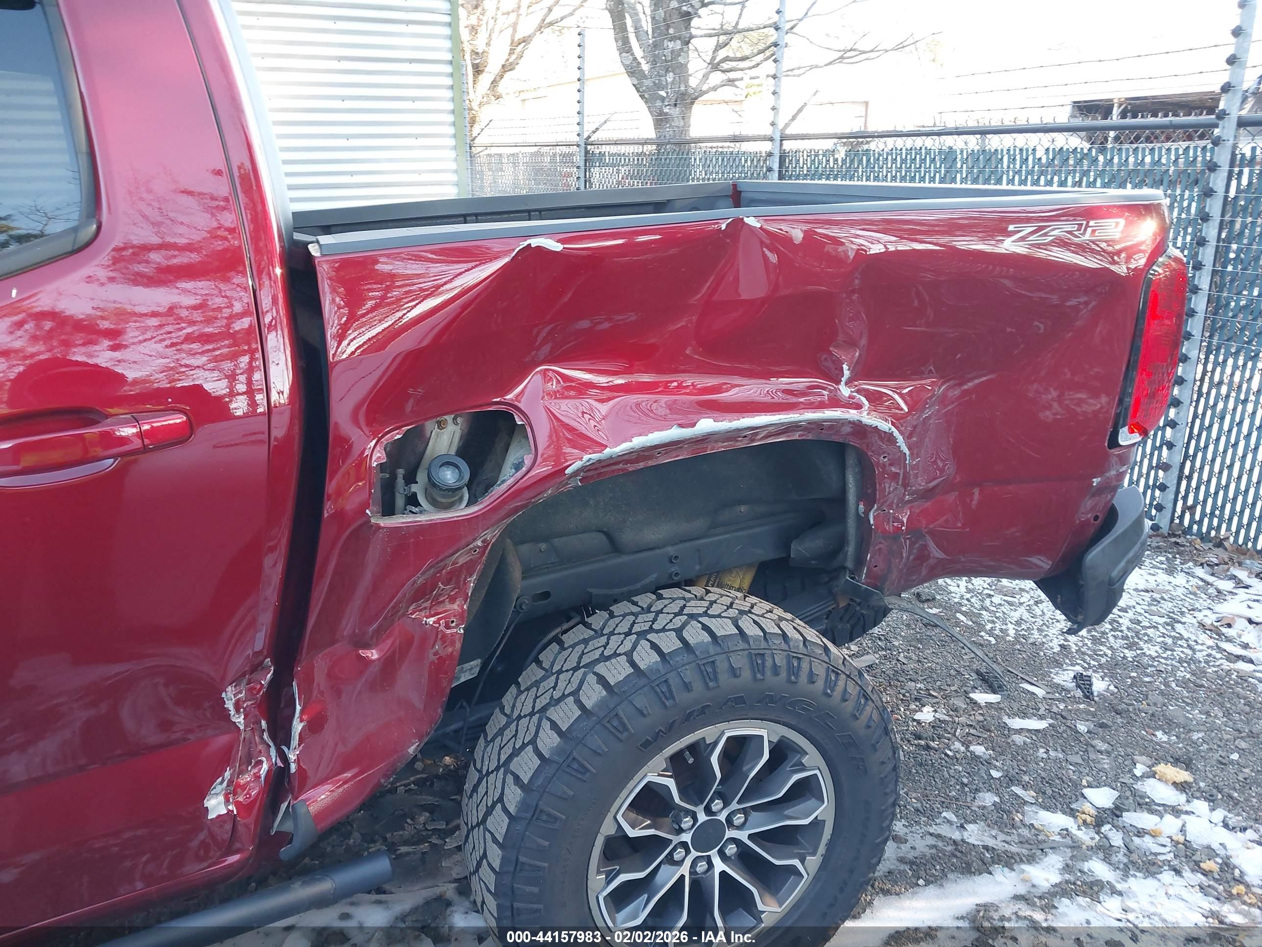 CHEVROLET COLORADO image 6