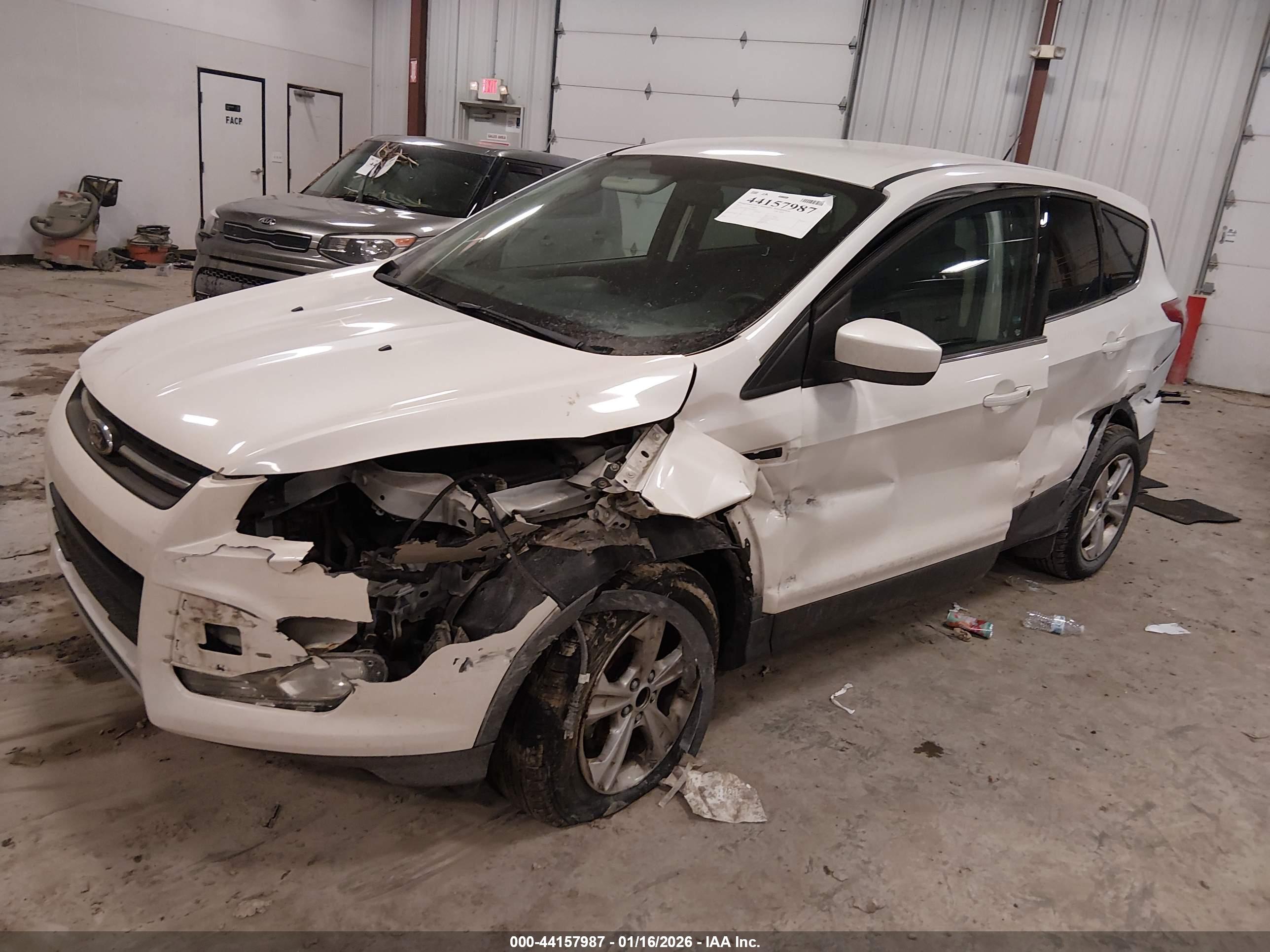 FORD ESCAPE image 2