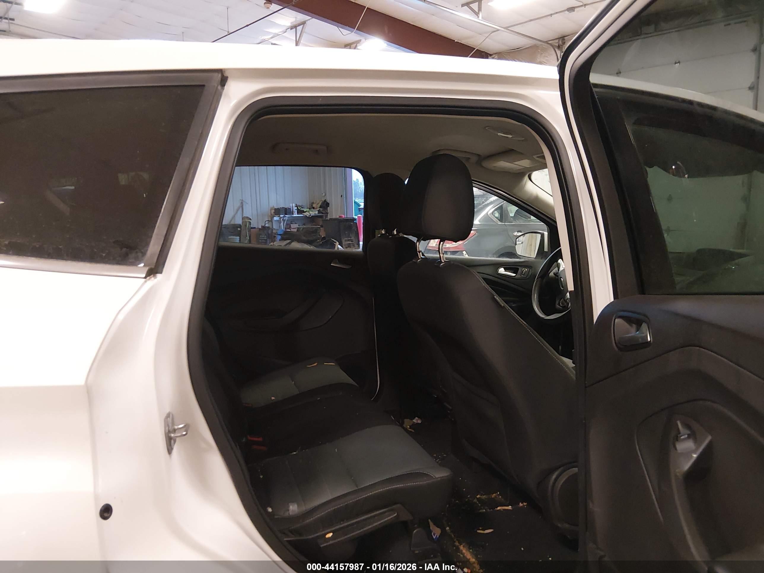 FORD ESCAPE image 8