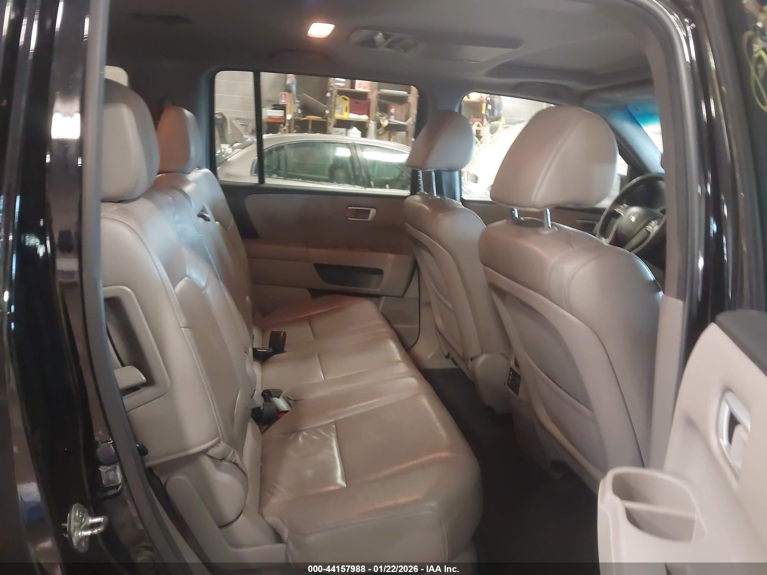 HONDA PILOT image 8