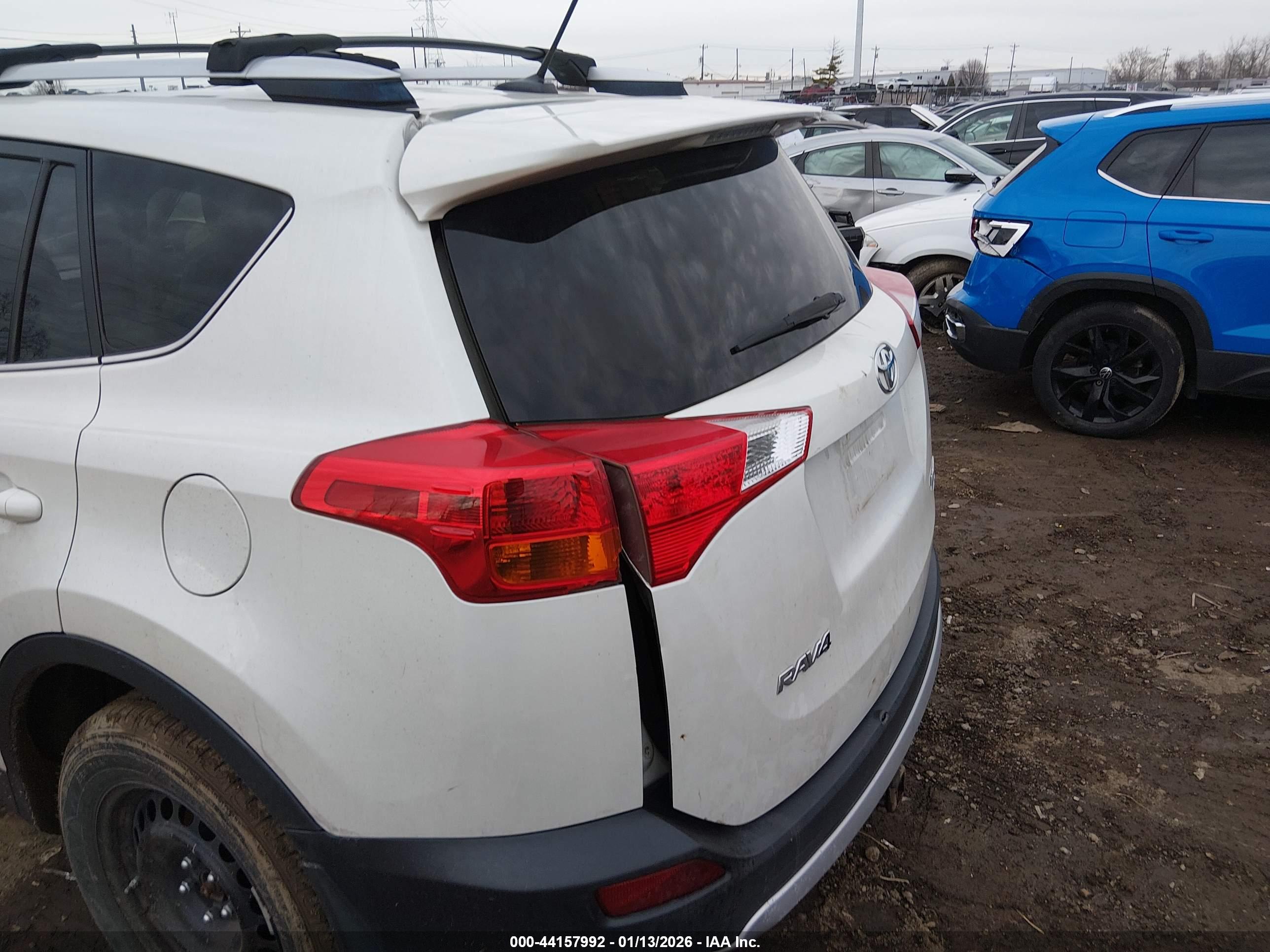 TOYOTA RAV4 image 6